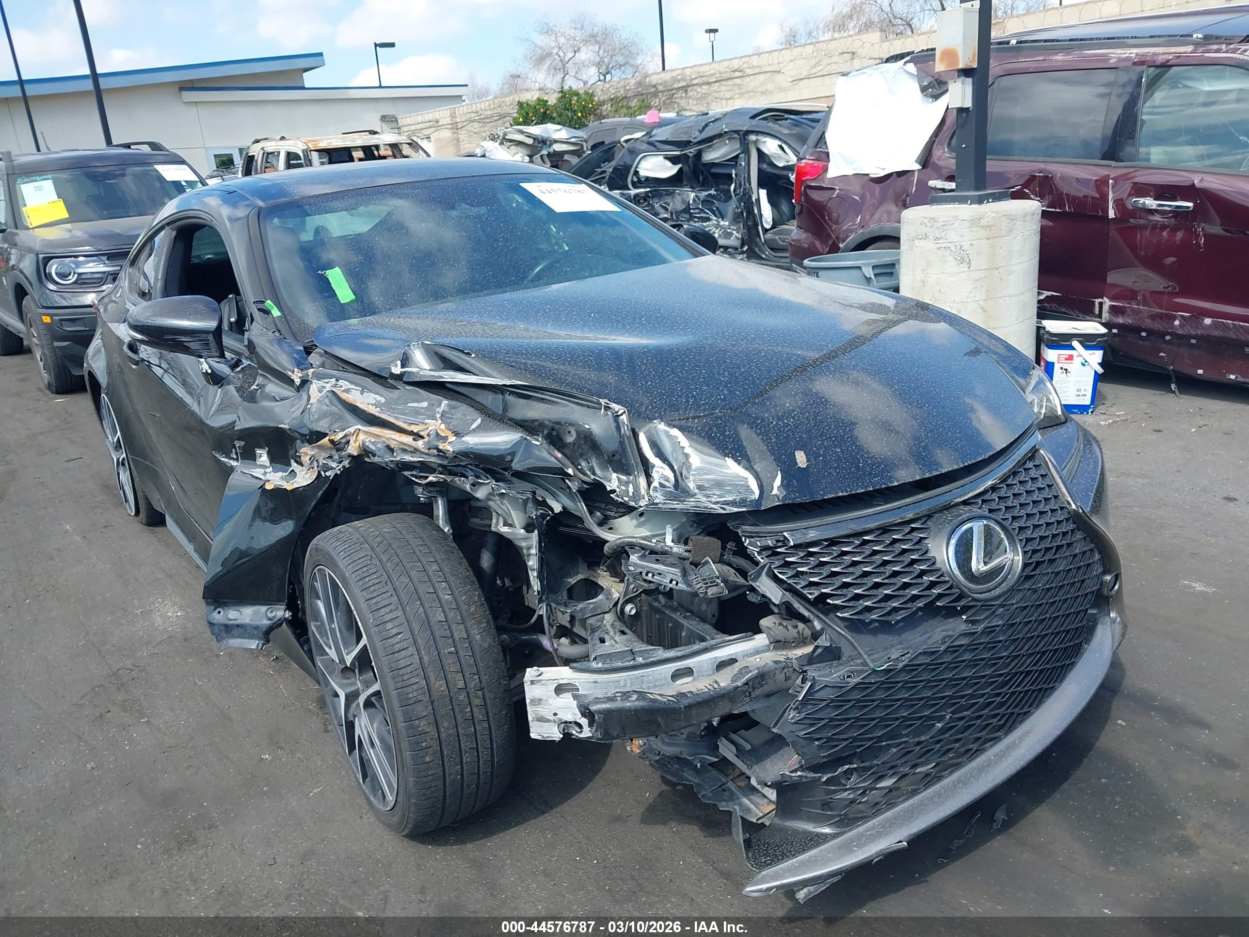 LEXUS RC image 6