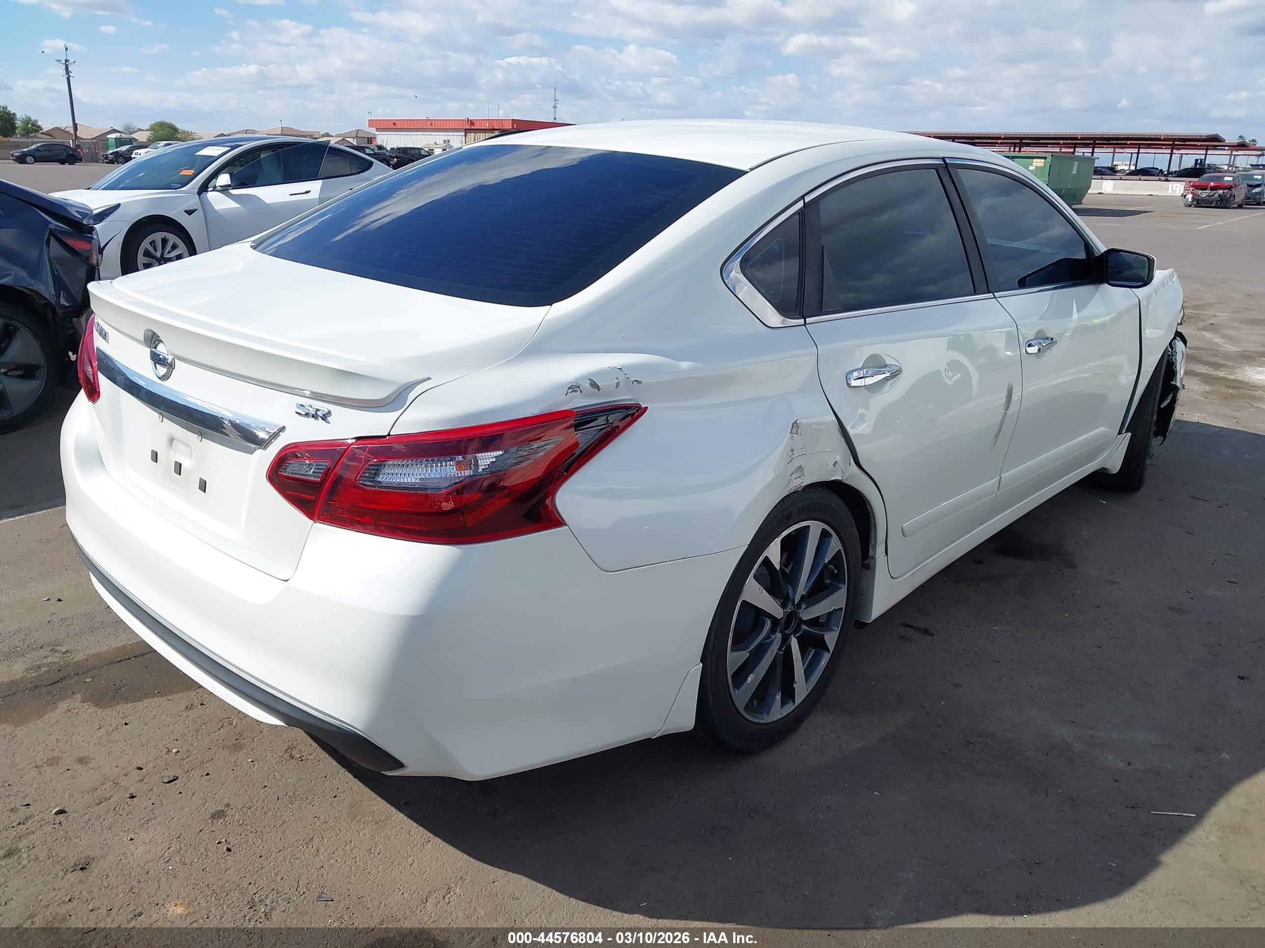 NISSAN ALTIMA image 4