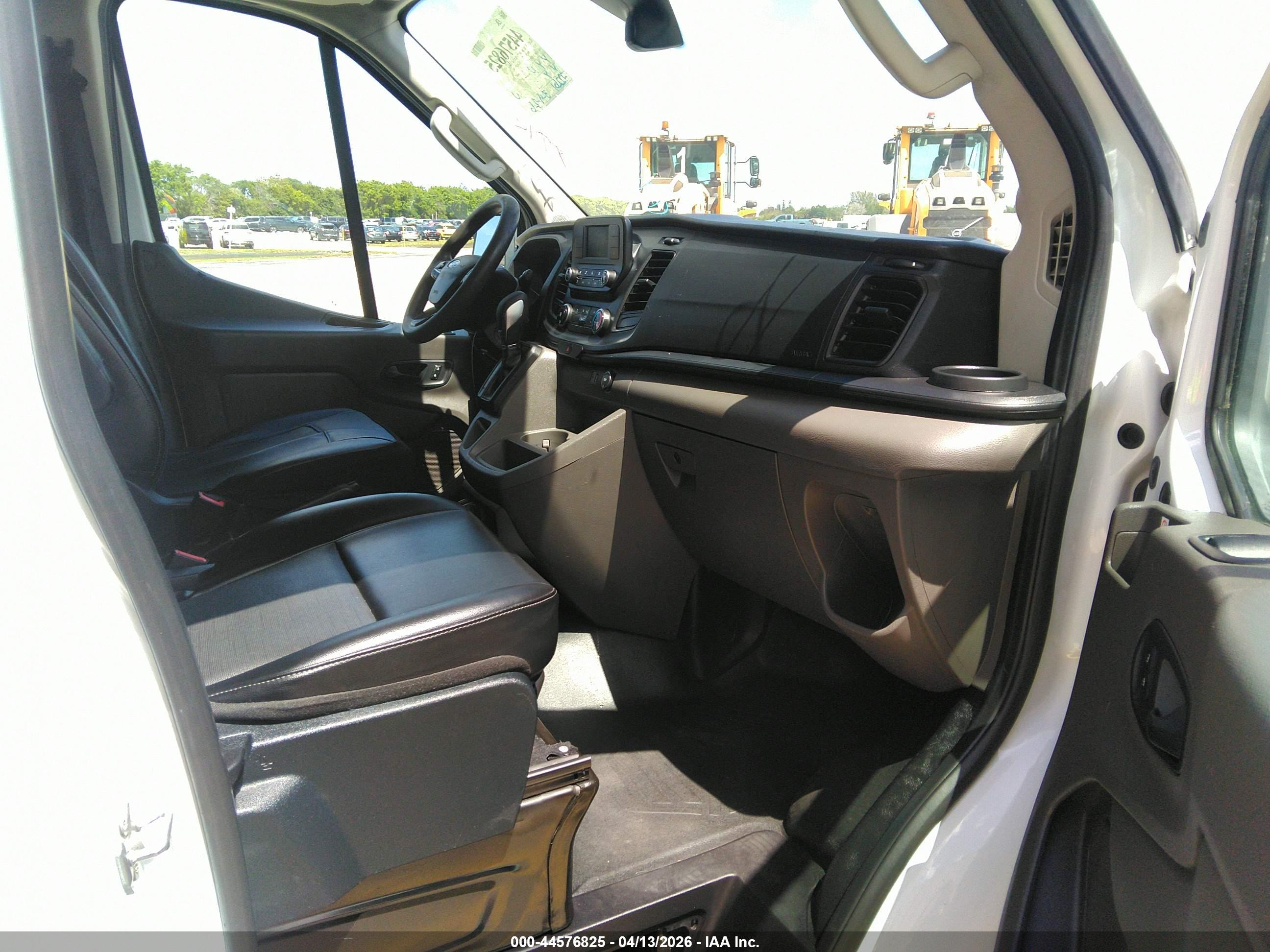 FORD TRANSIT-350 image 5