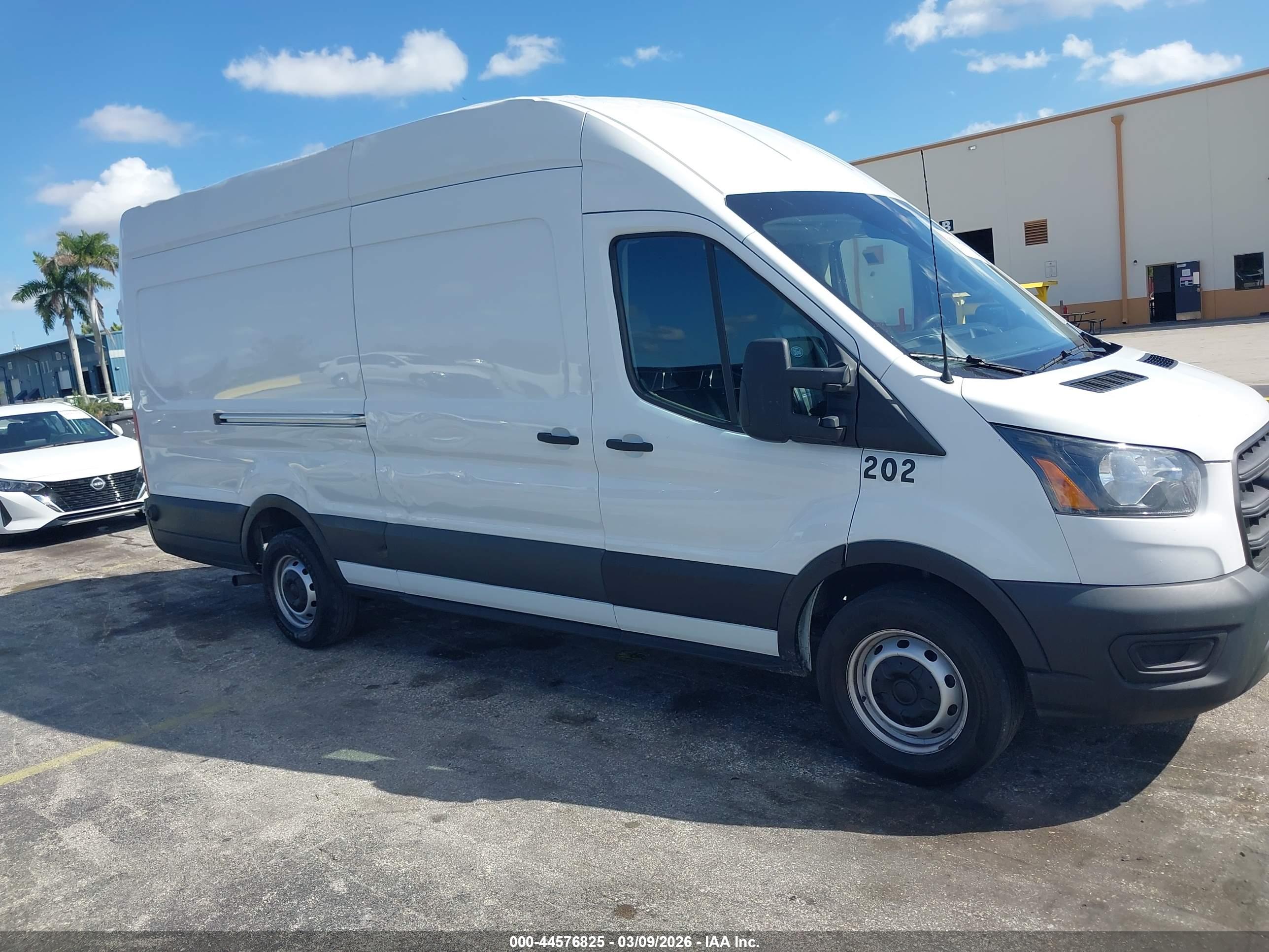 FORD TRANSIT-350 image 6