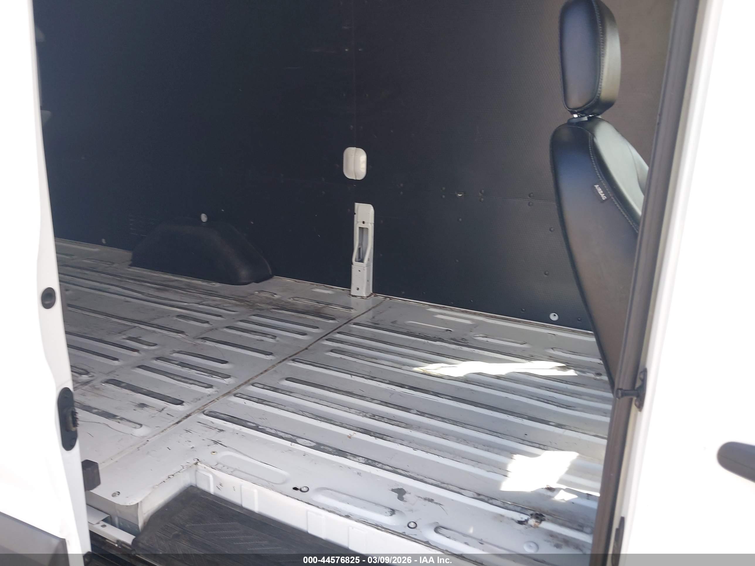 FORD TRANSIT-350 image 8