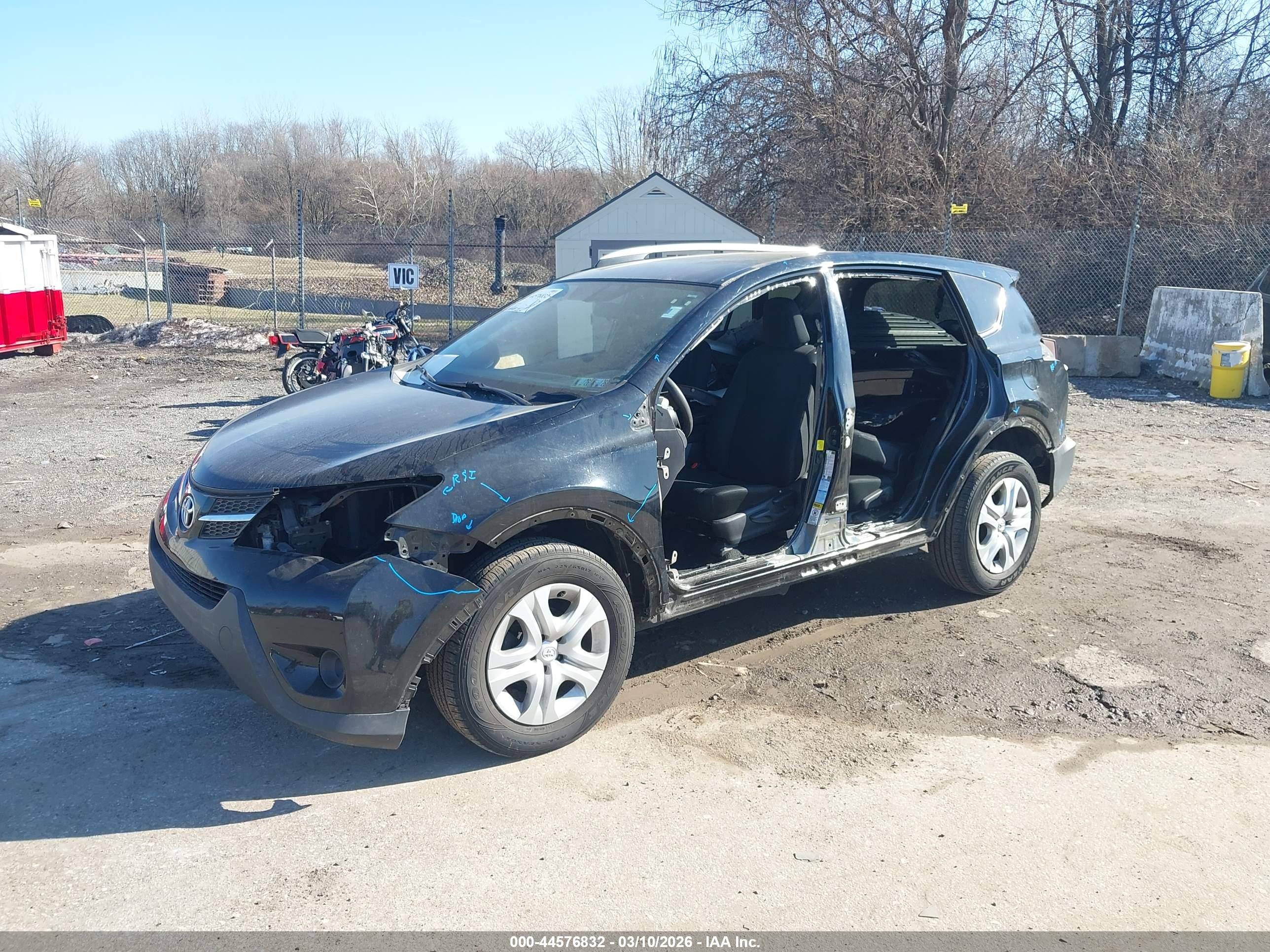 TOYOTA RAV4 image 6
