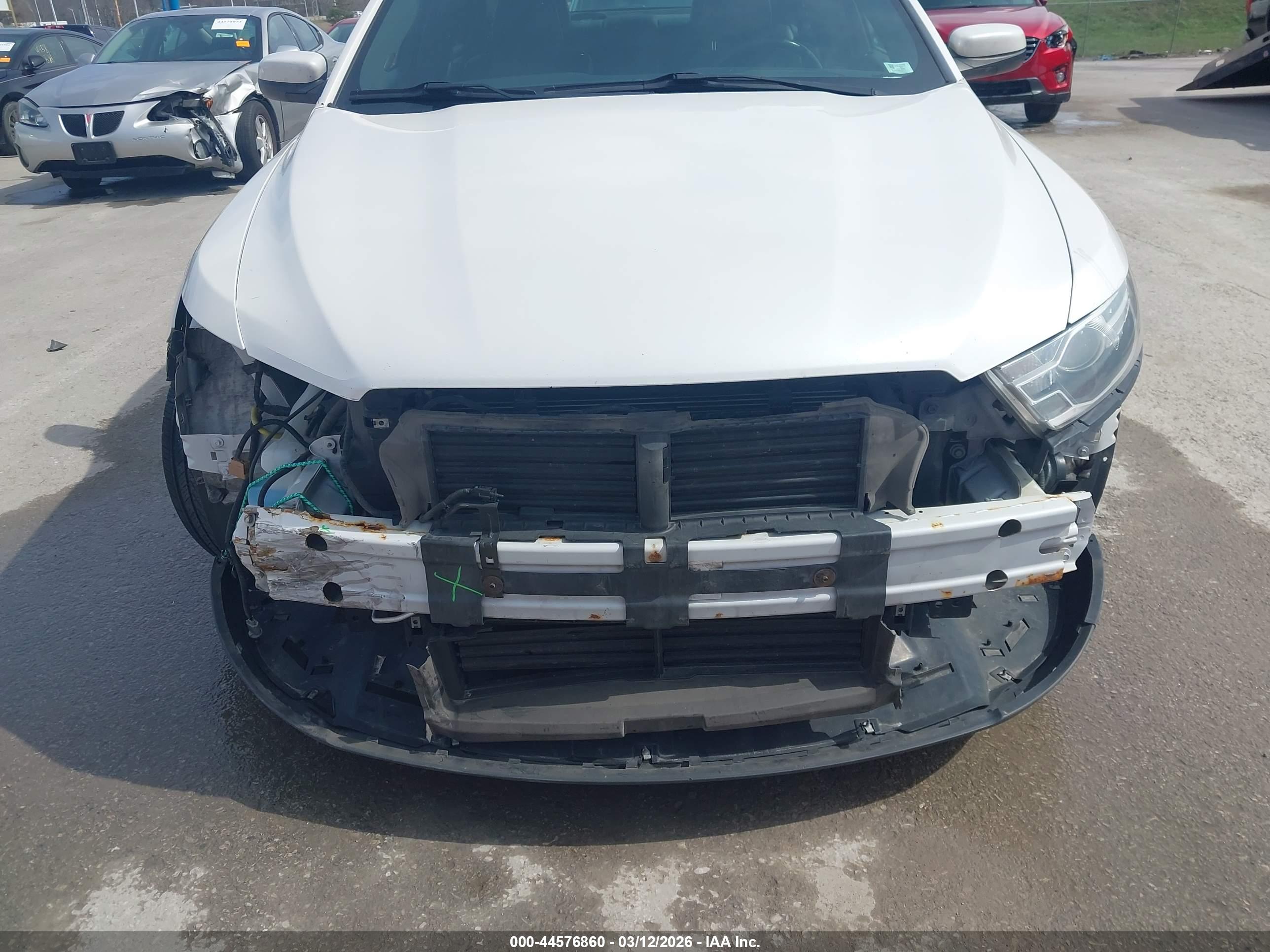 FORD TAURUS image 6