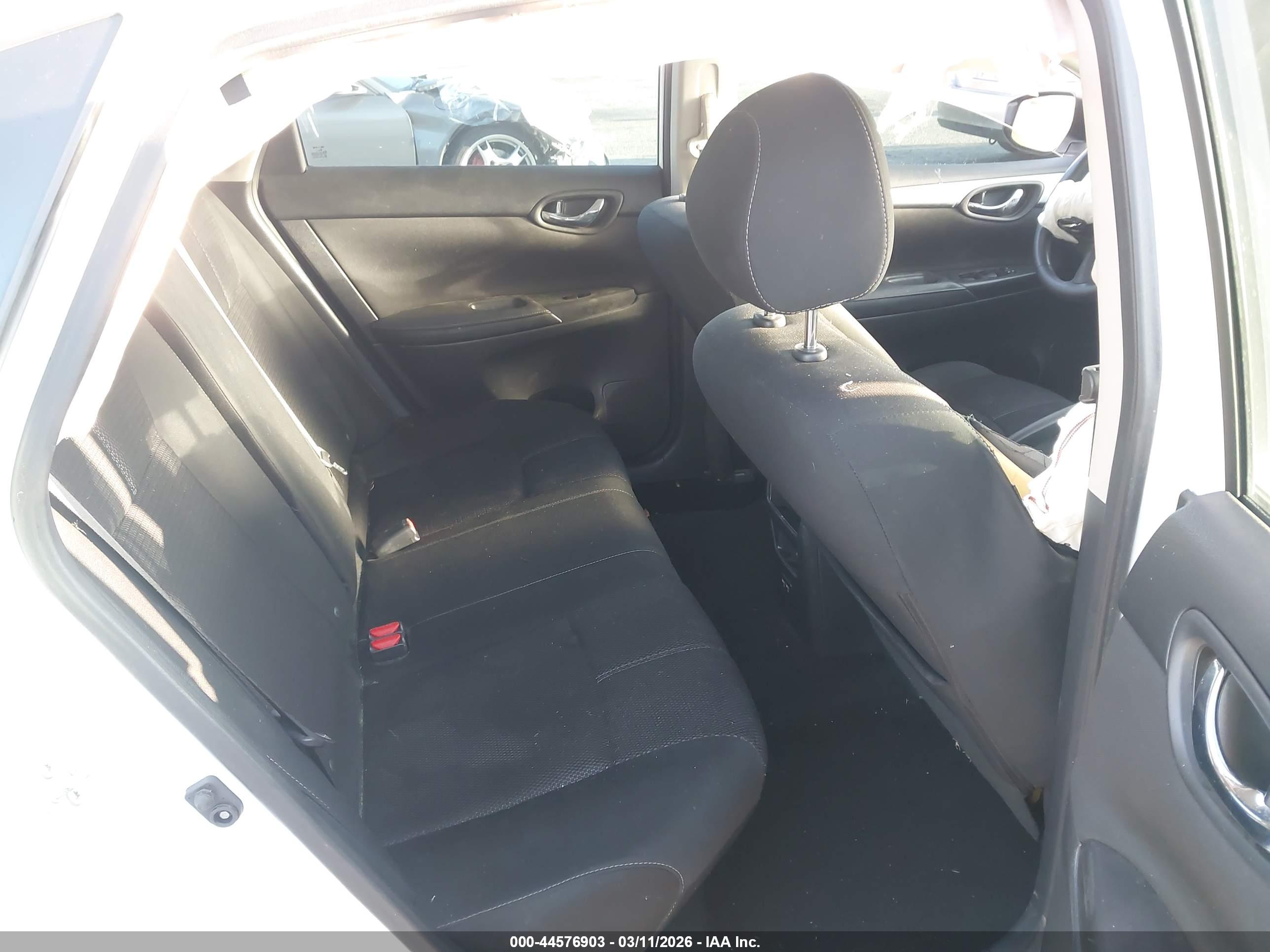 NISSAN SENTRA image 8