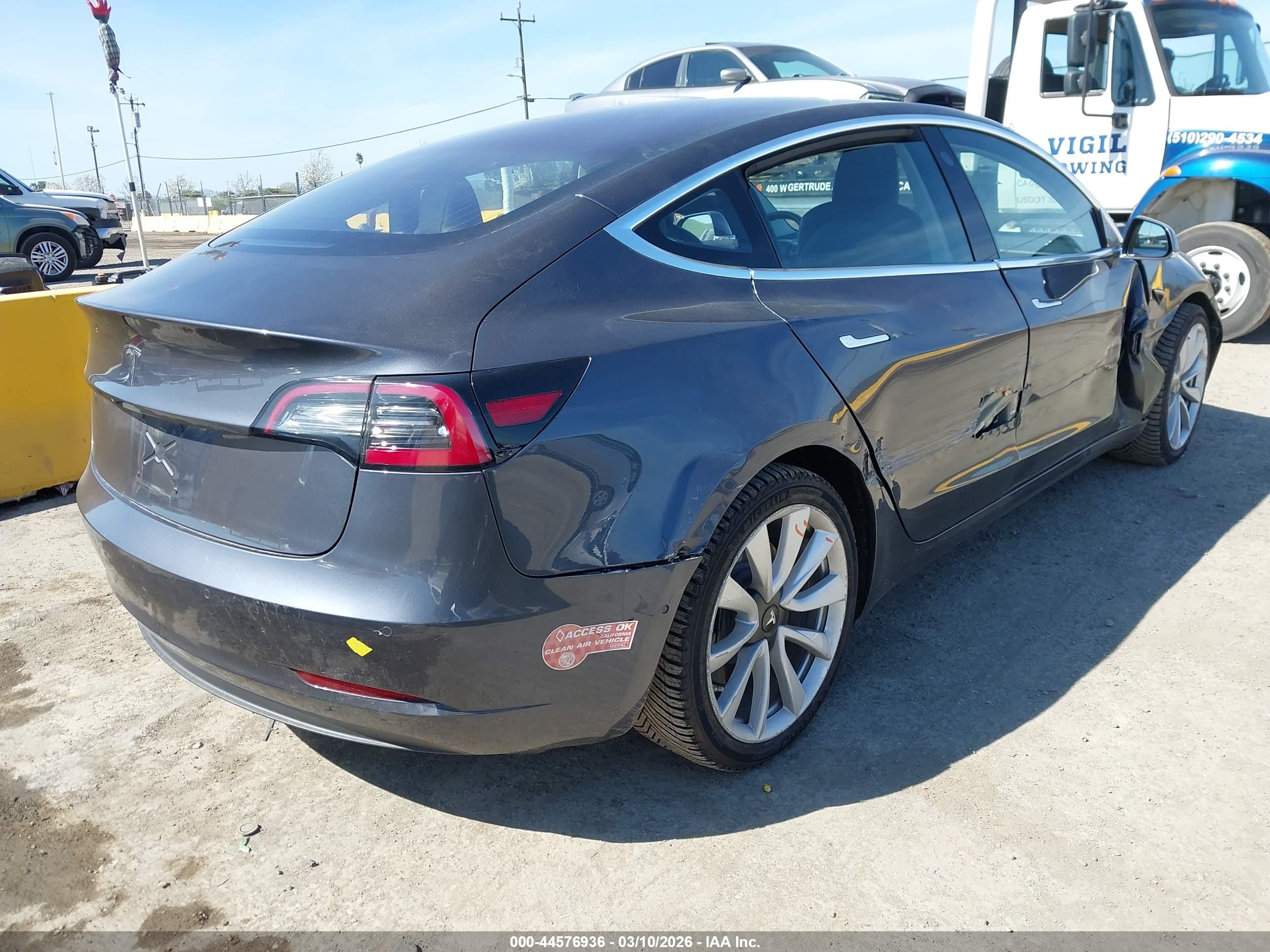 TESLA MODEL image 4
