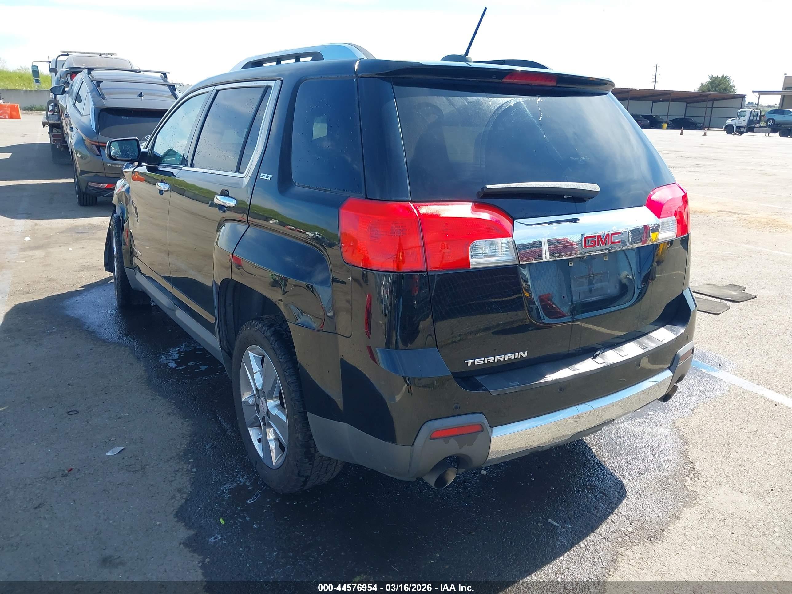GMC TERRAIN image 3