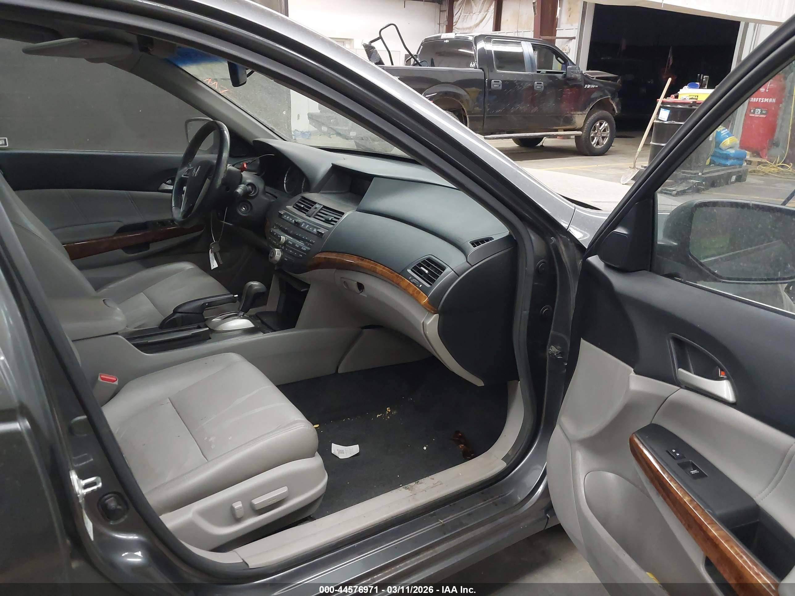 HONDA ACCORD image 5