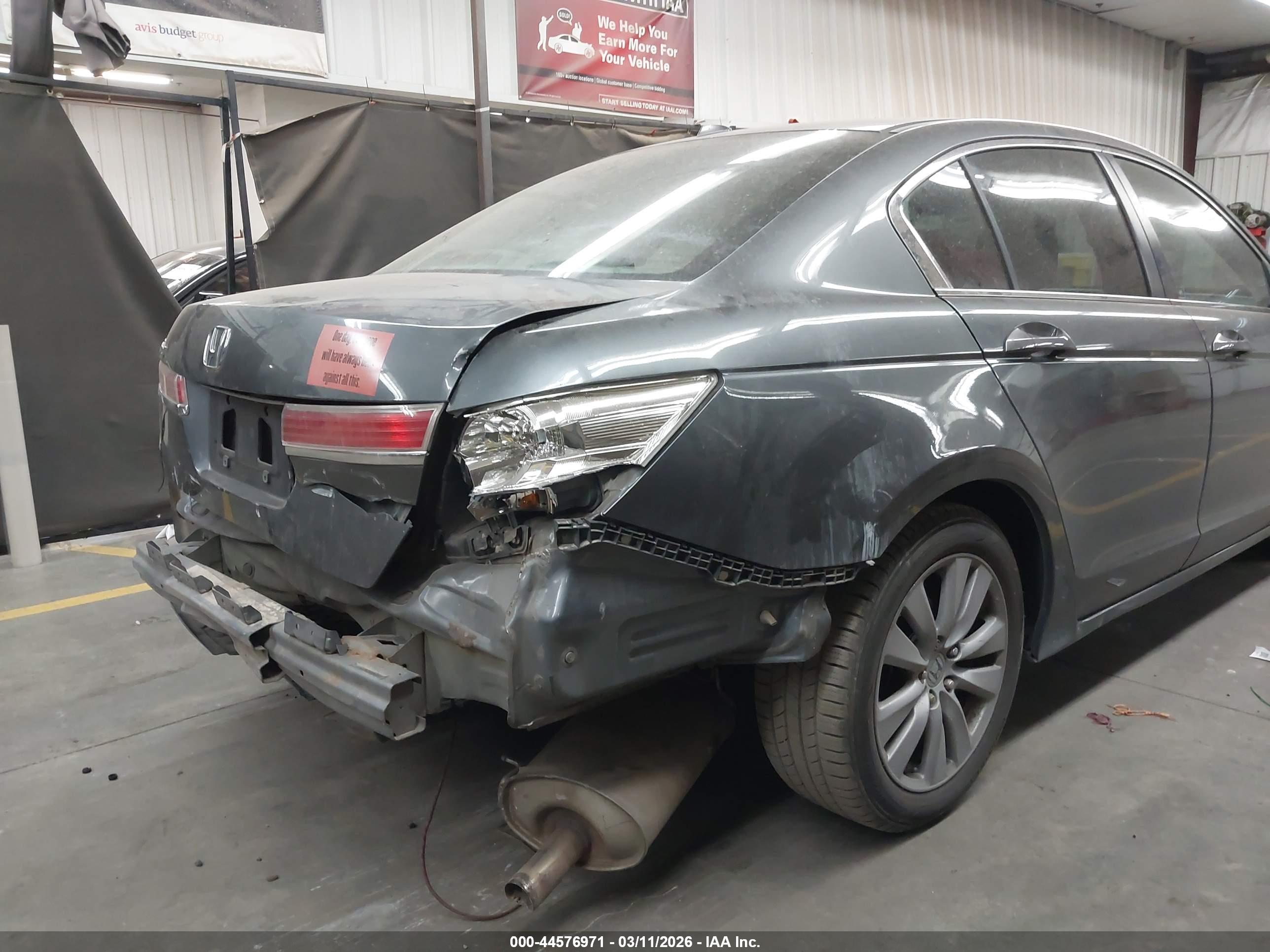 HONDA ACCORD image 6