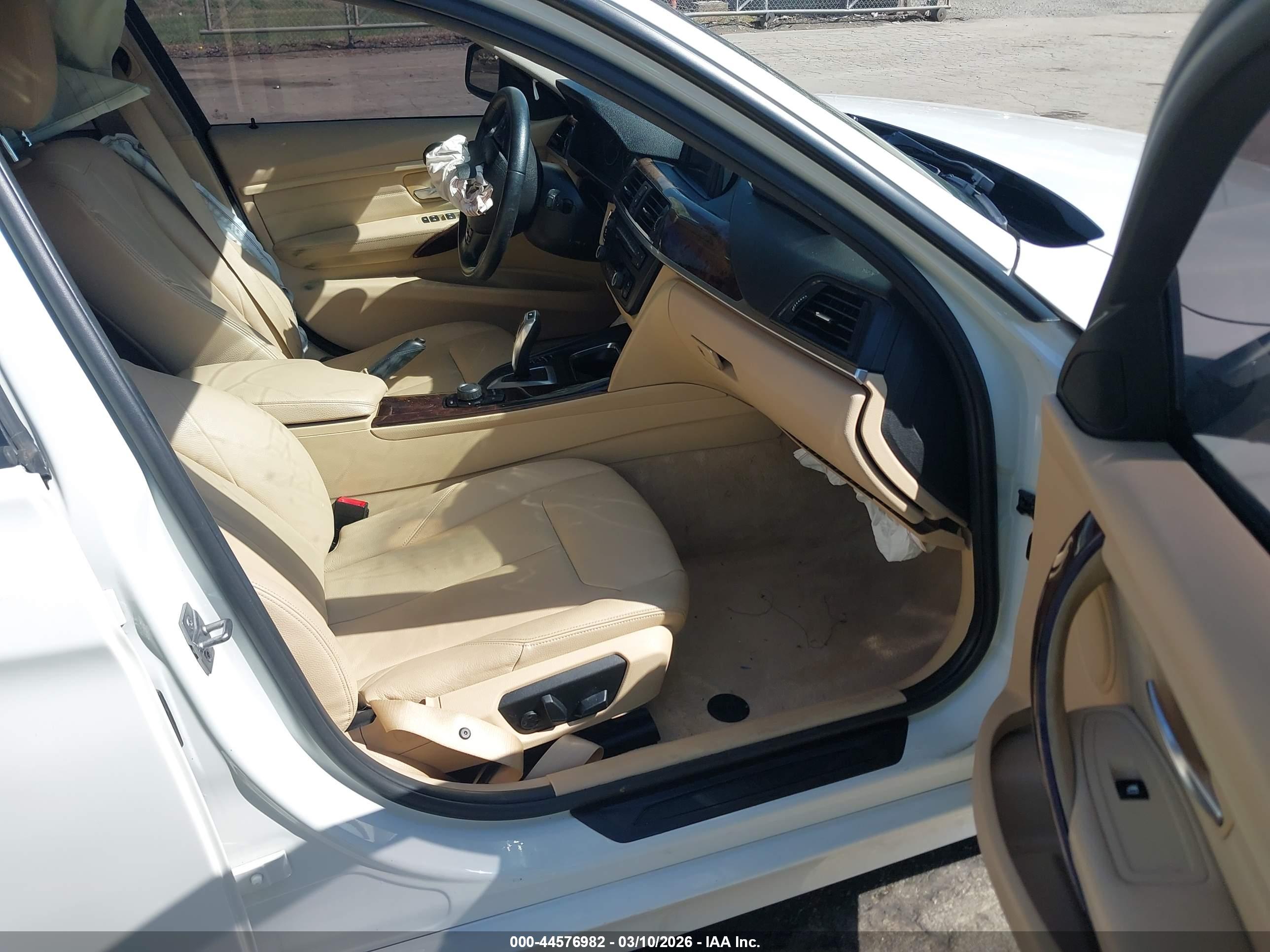 BMW 320I image 5