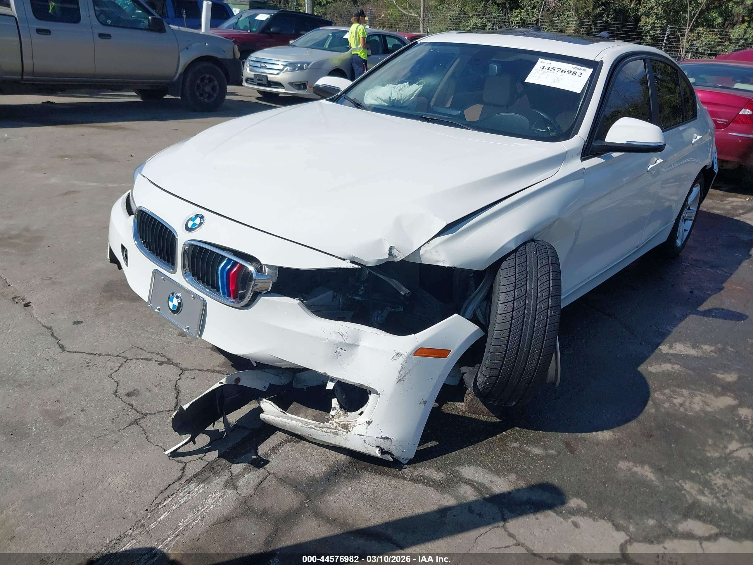 BMW 320I image 6