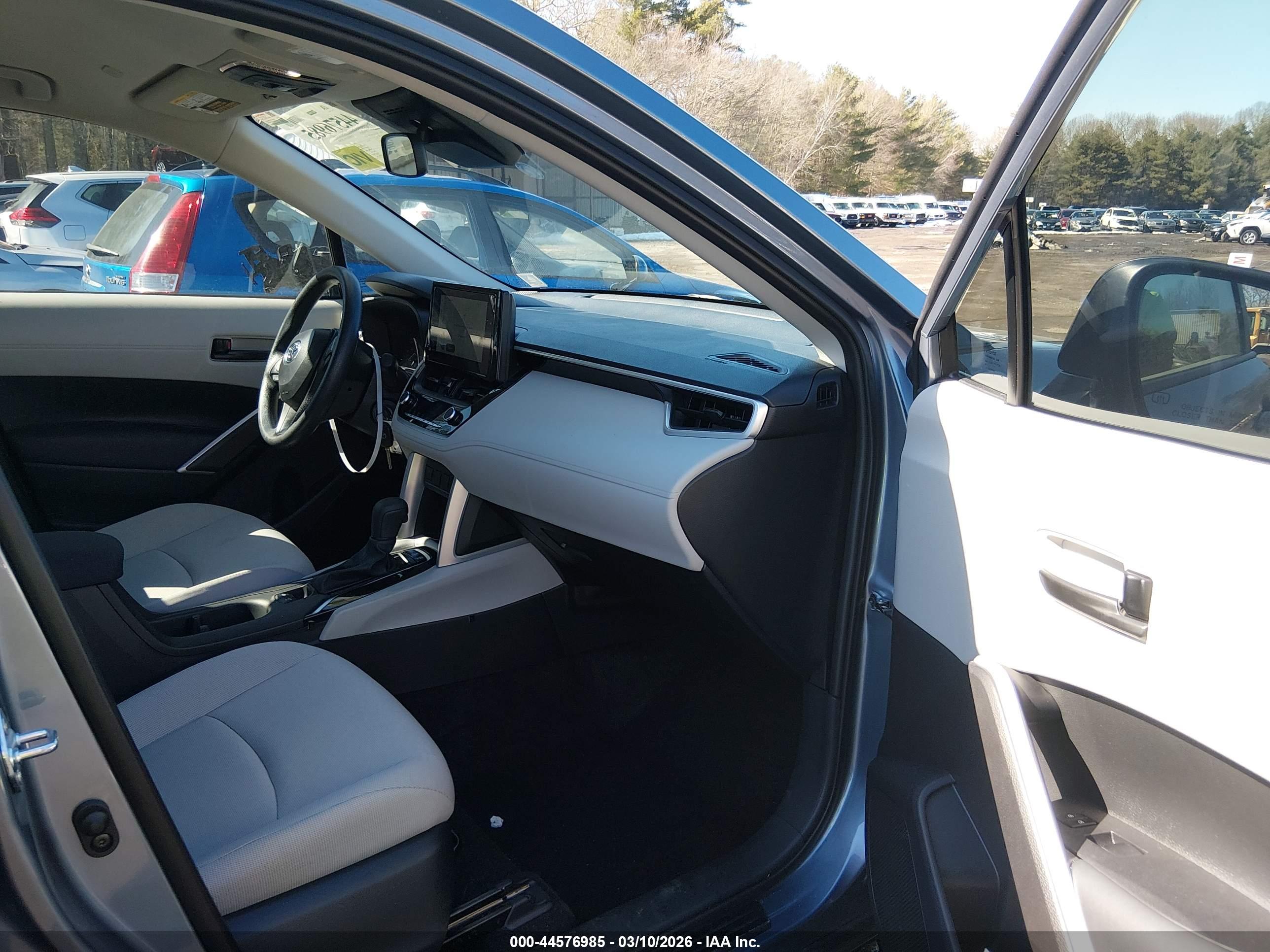 TOYOTA COROLLA image 5