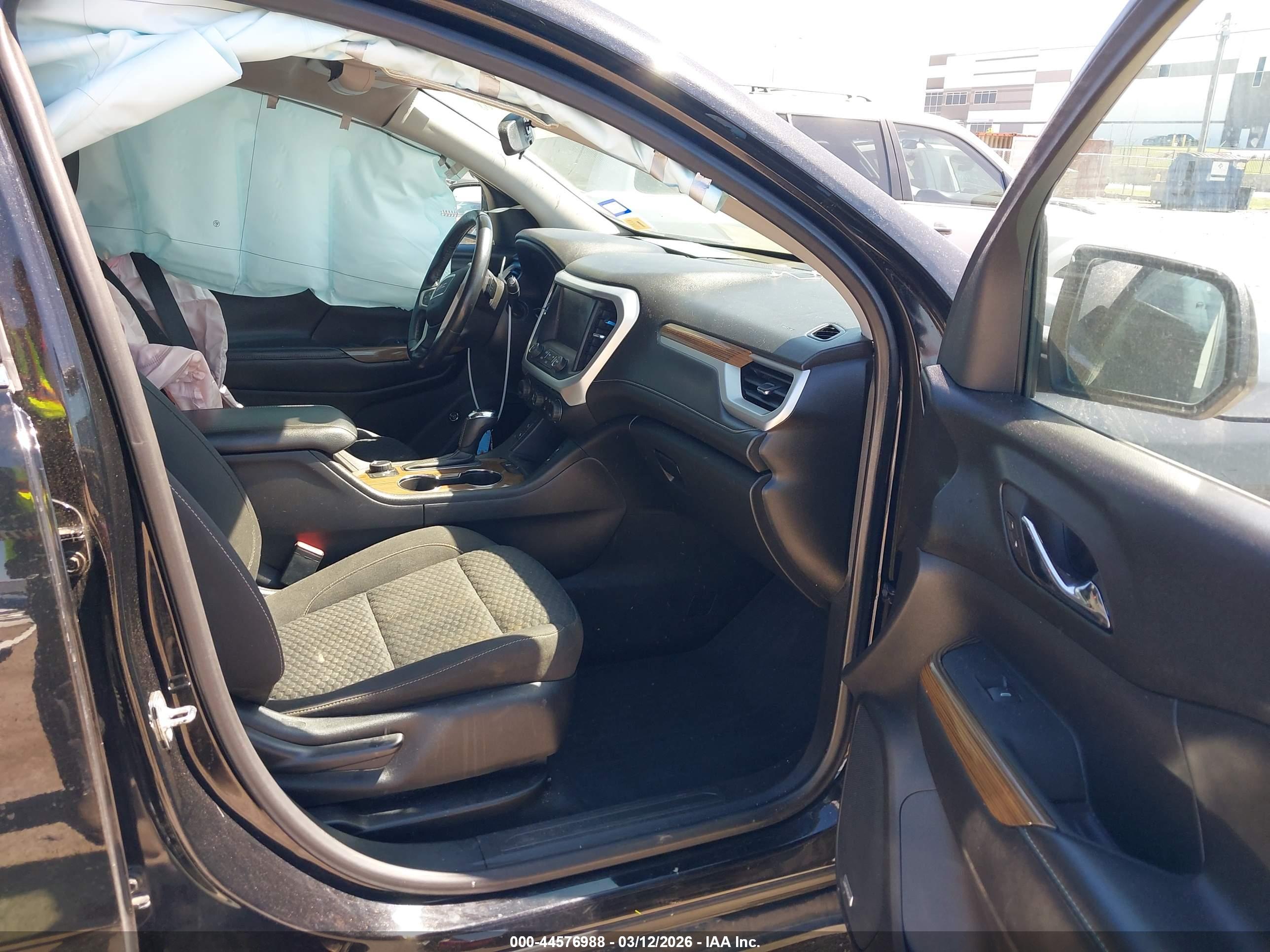 GMC ACADIA image 5
