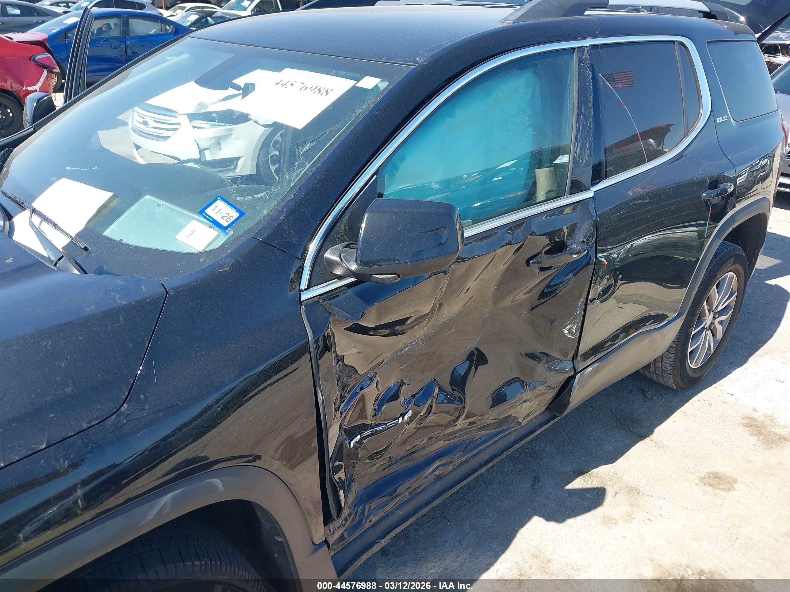 GMC ACADIA image 6