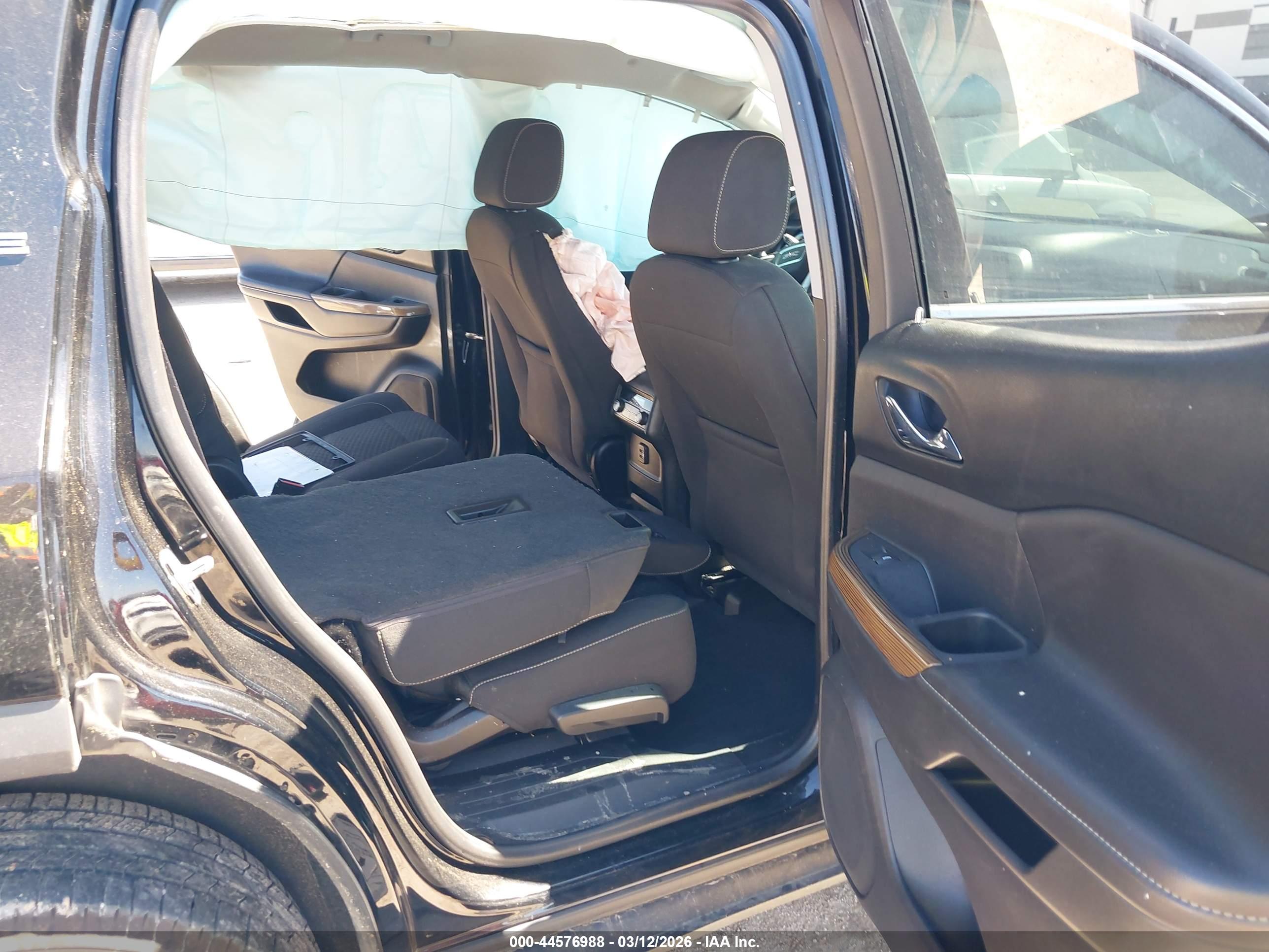 GMC ACADIA image 8