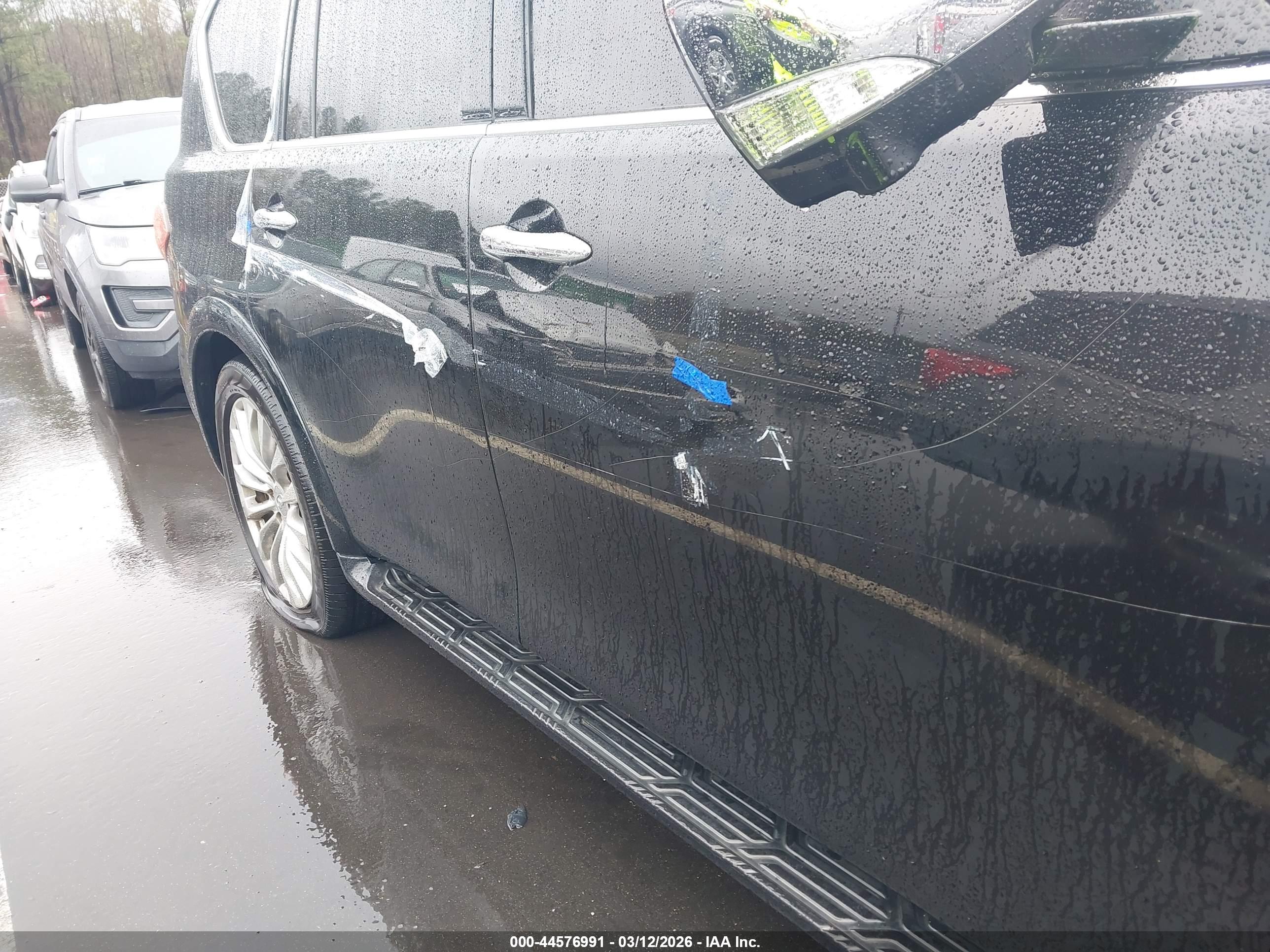 INFINITI QX80 image 6