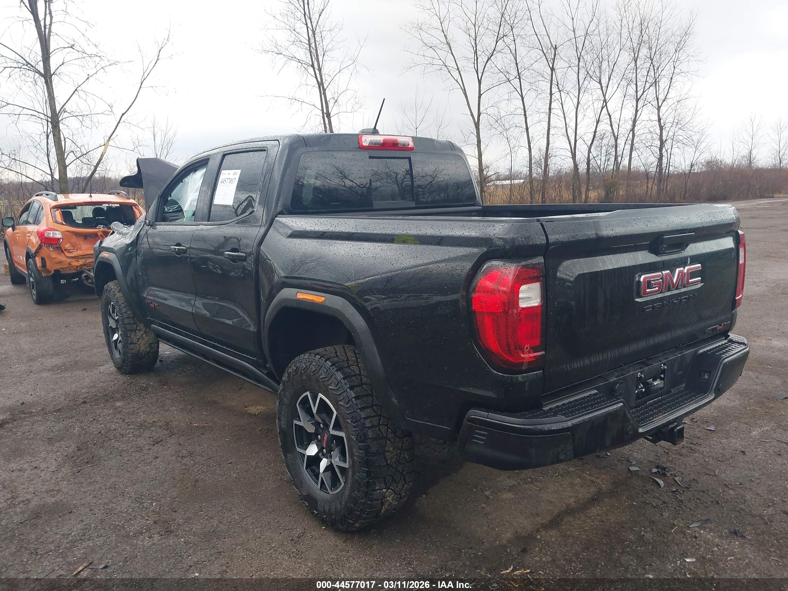 GMC CANYON image 3