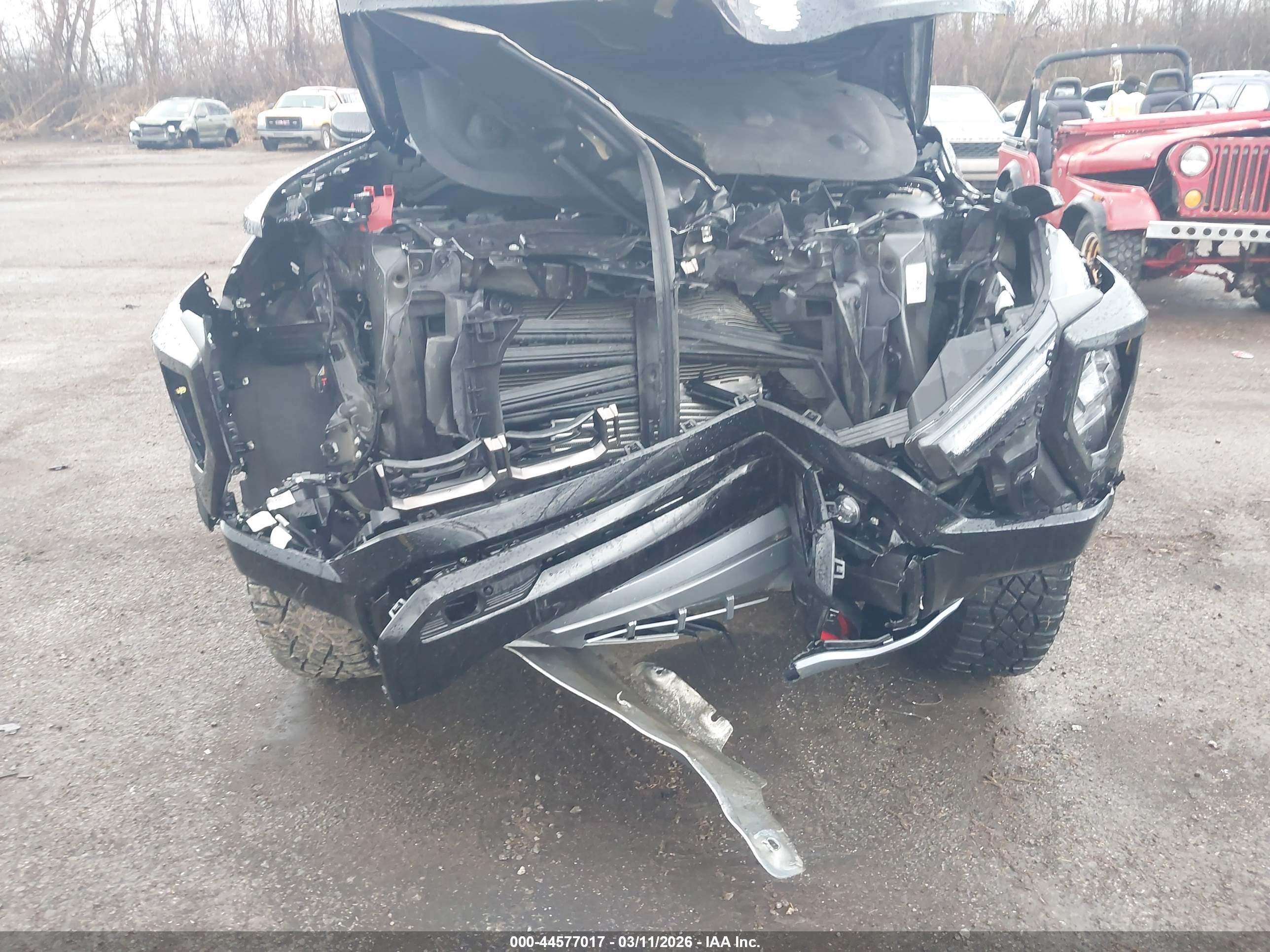 GMC CANYON image 6