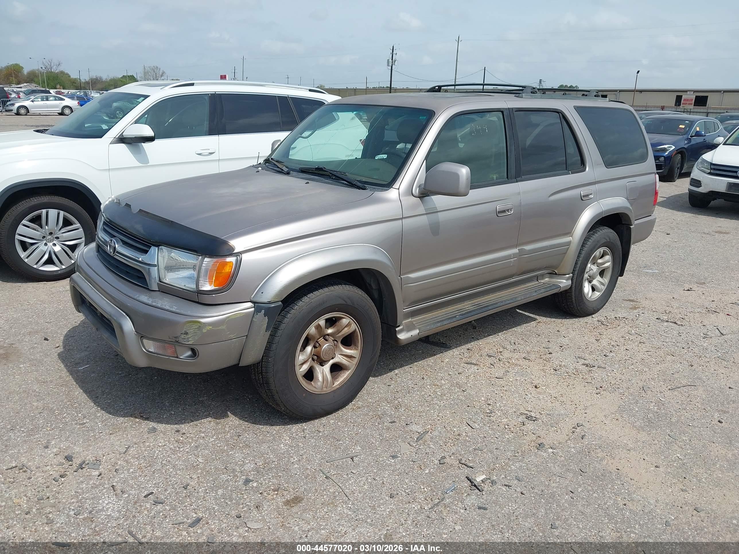 TOYOTA 4RUNNER image 2