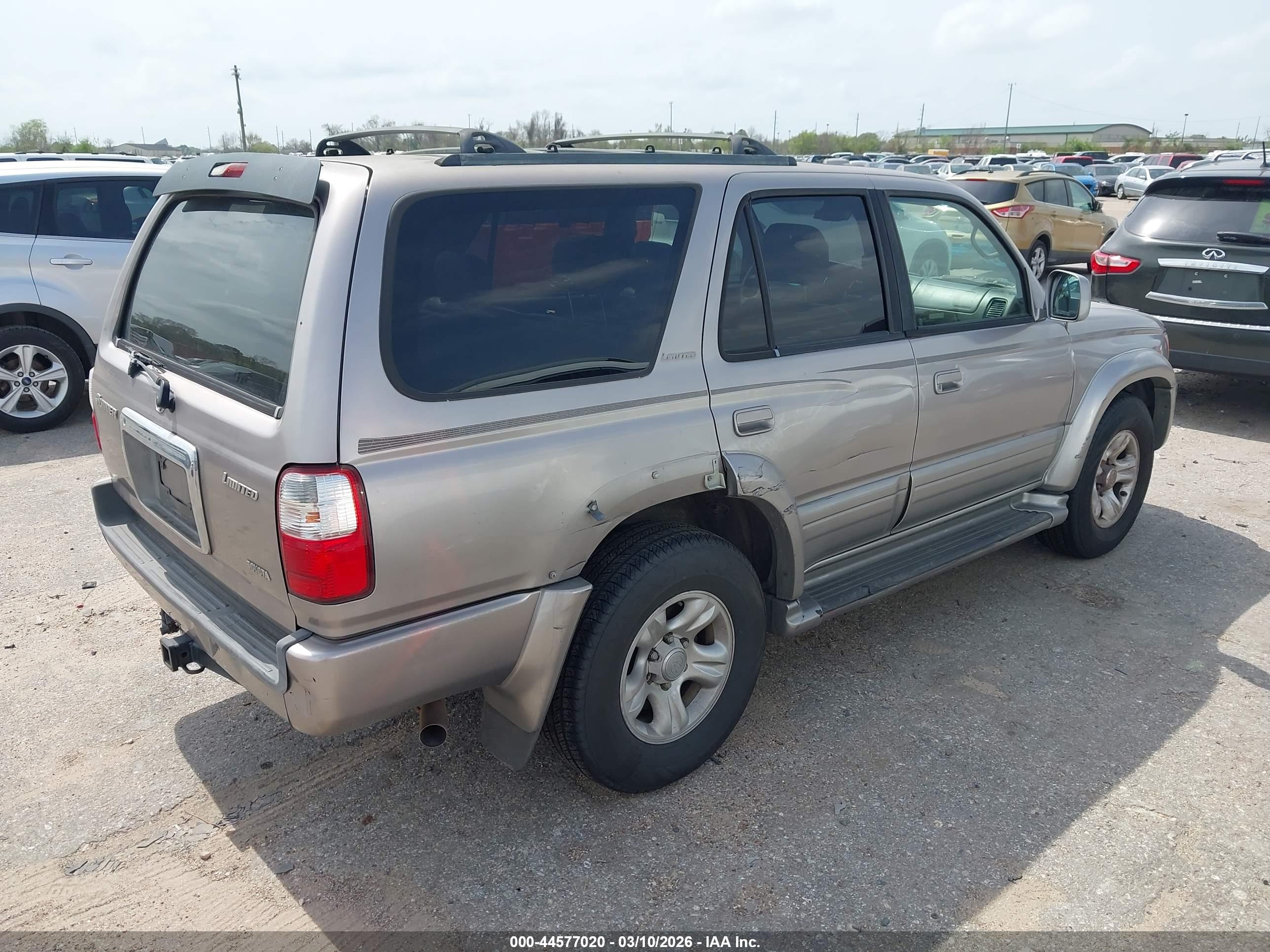 TOYOTA 4RUNNER image 4