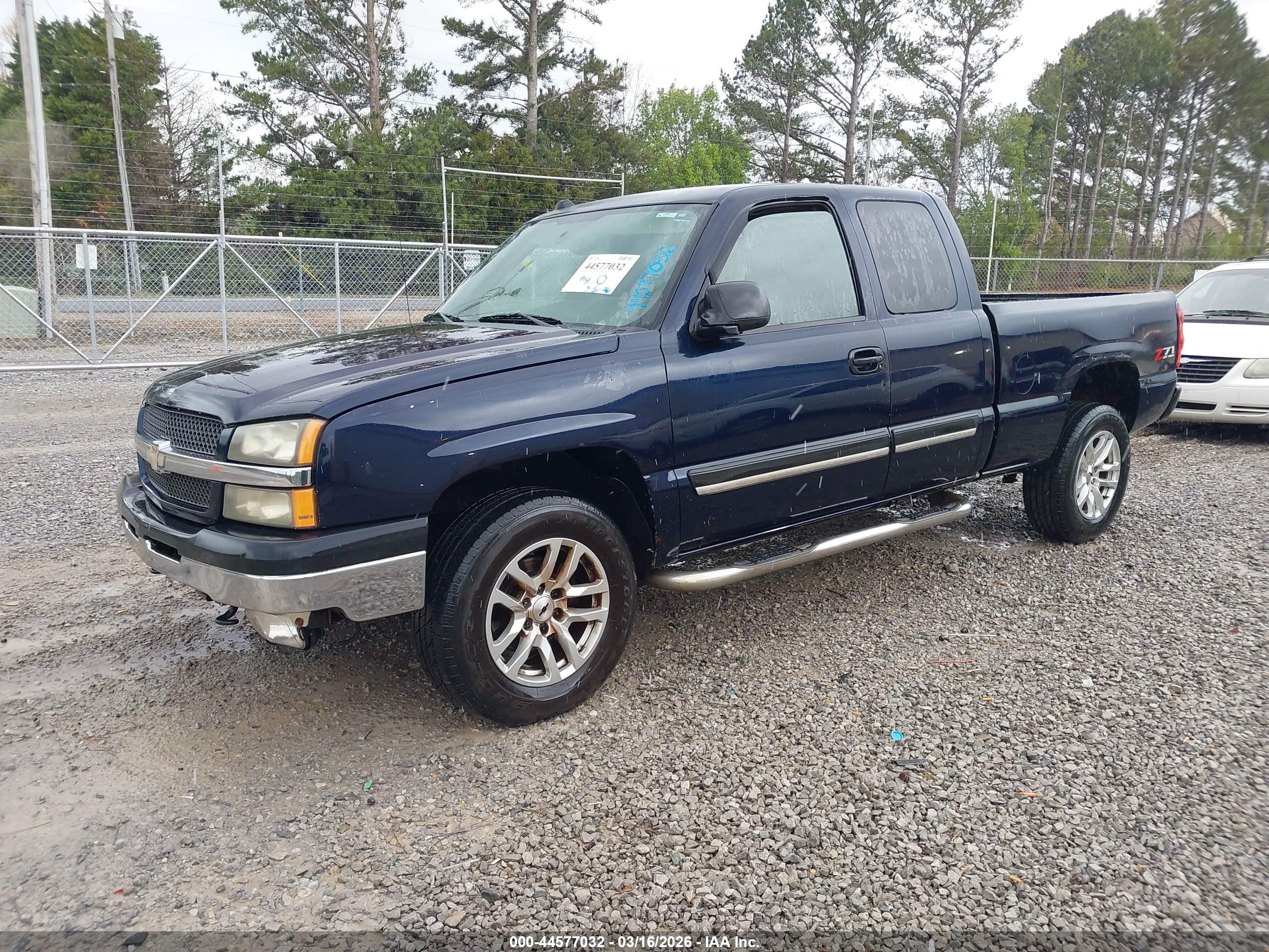 CHEVROLET SILVERADO image 2
