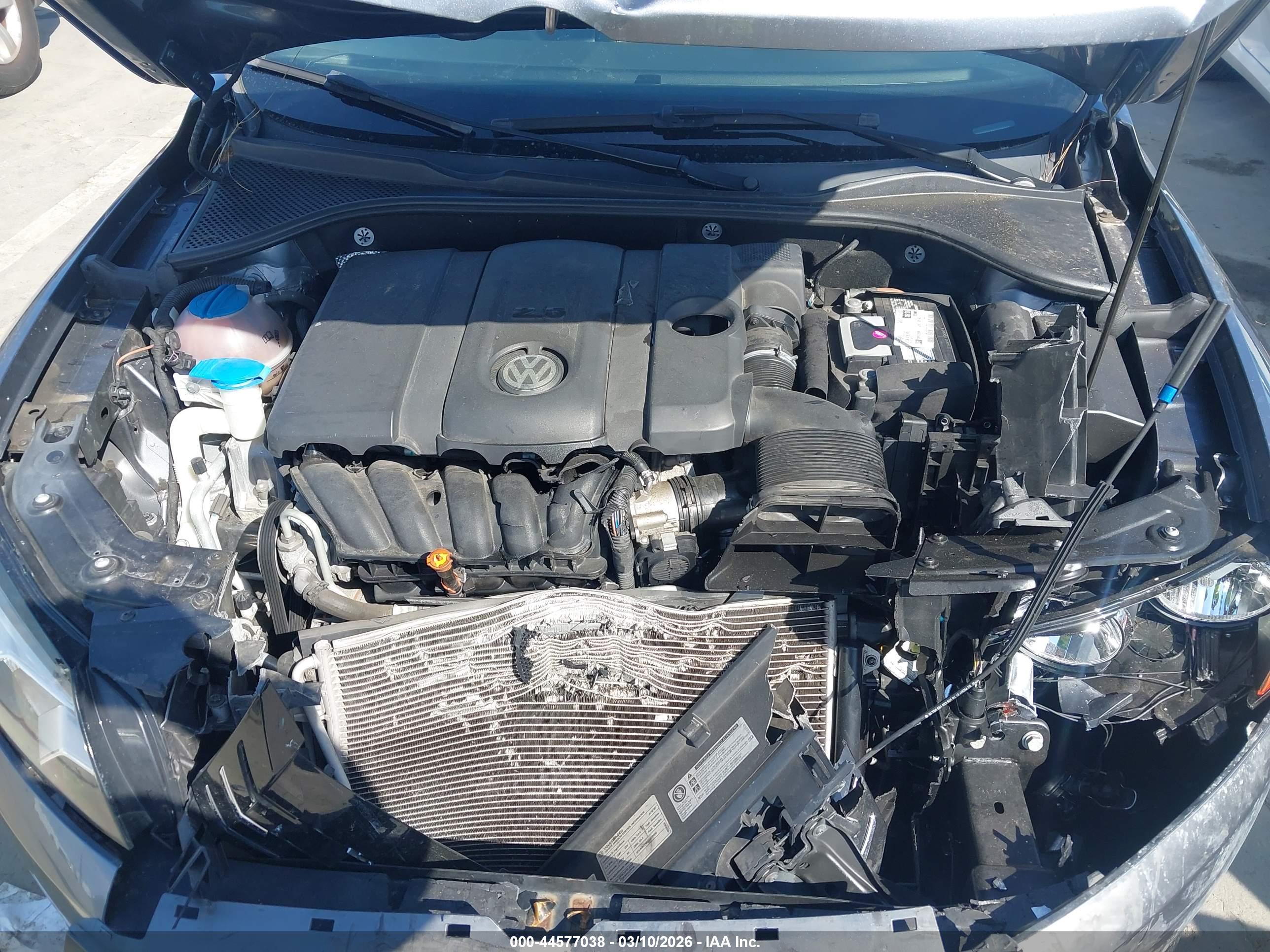 VOLKSWAGEN PASSAT image 10