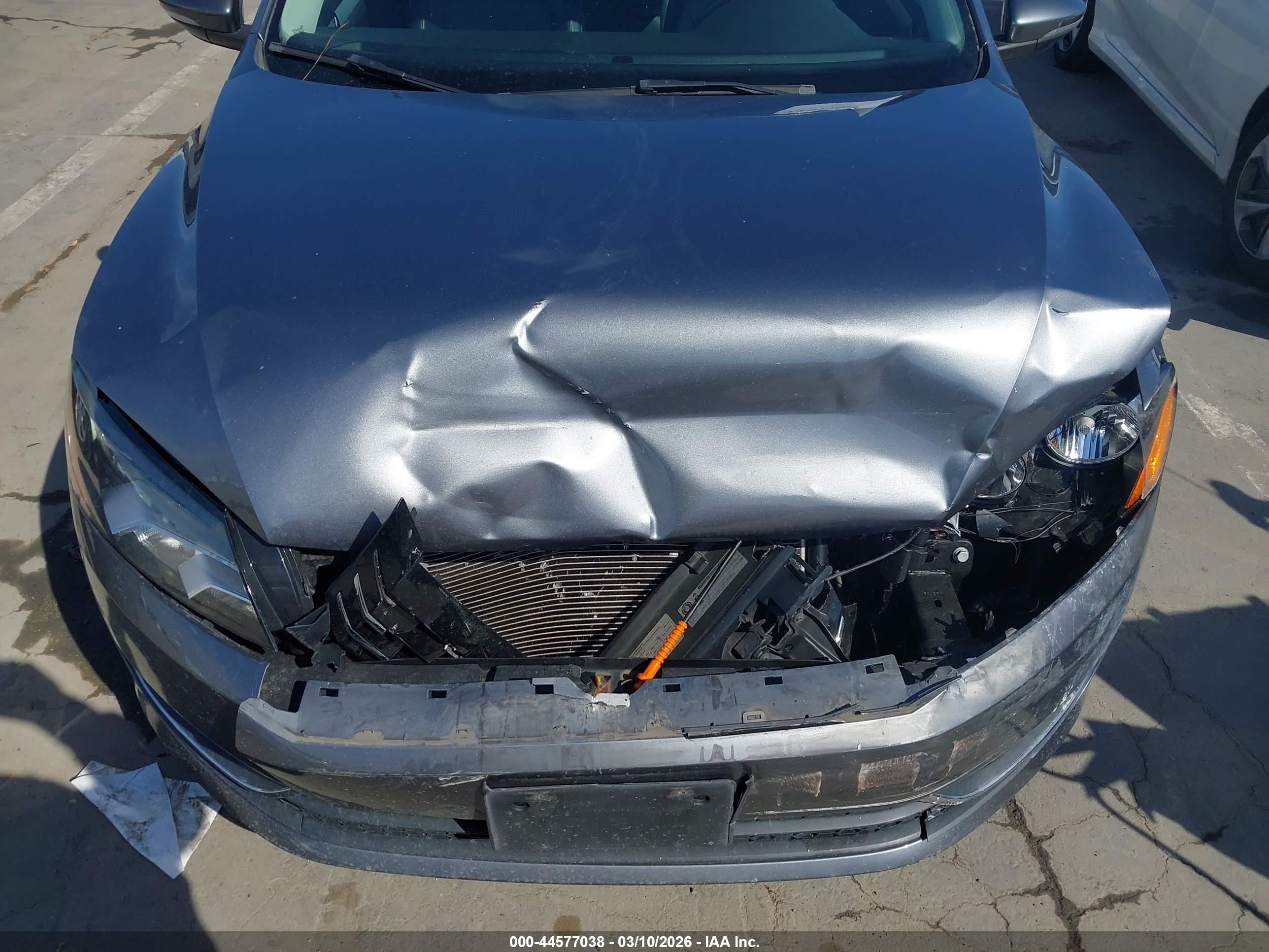 VOLKSWAGEN PASSAT image 6