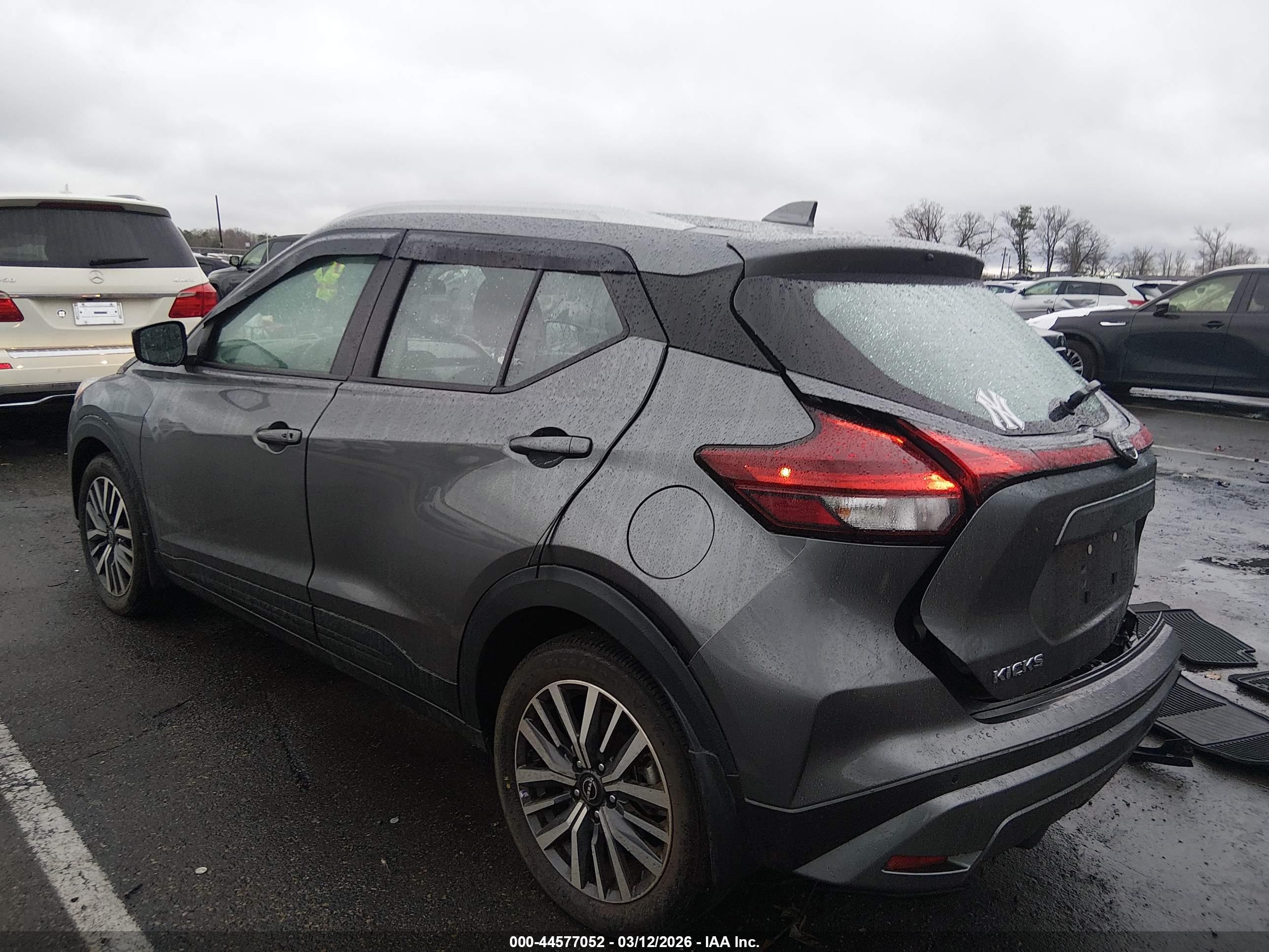NISSAN KICKS image 3