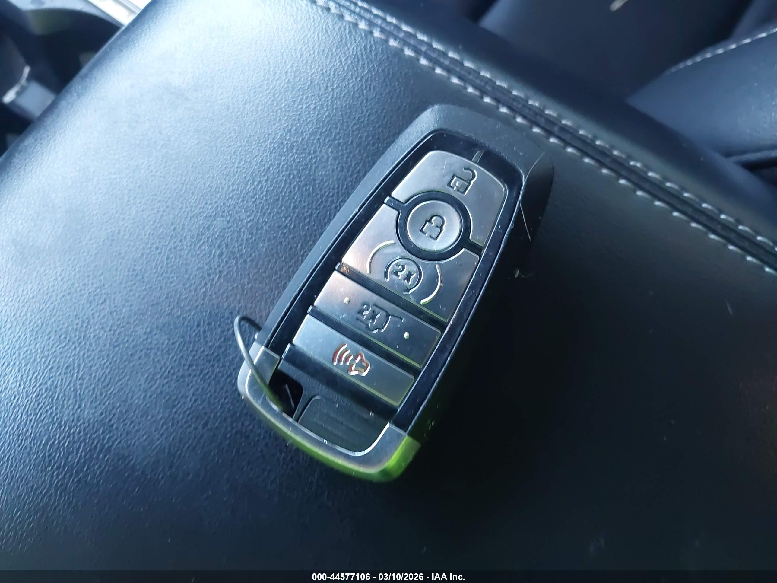 FORD EXPLORER image 11