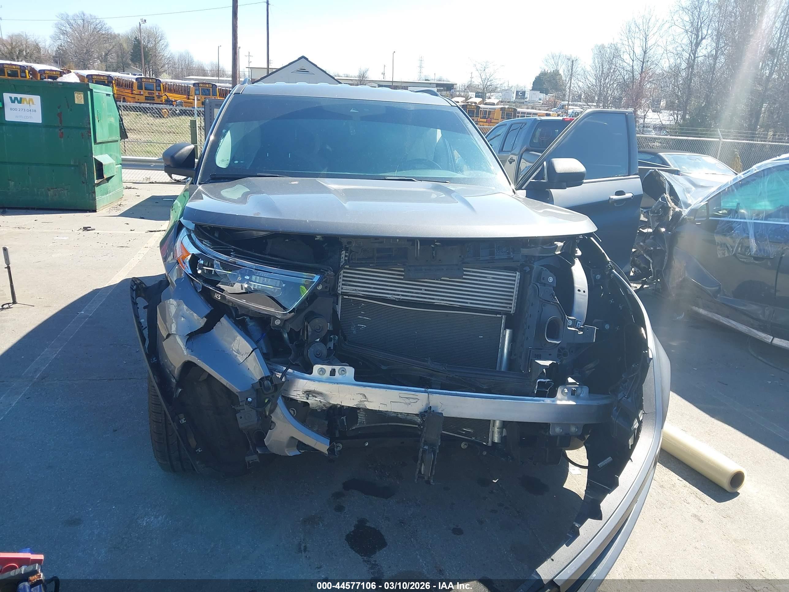 FORD EXPLORER image 6