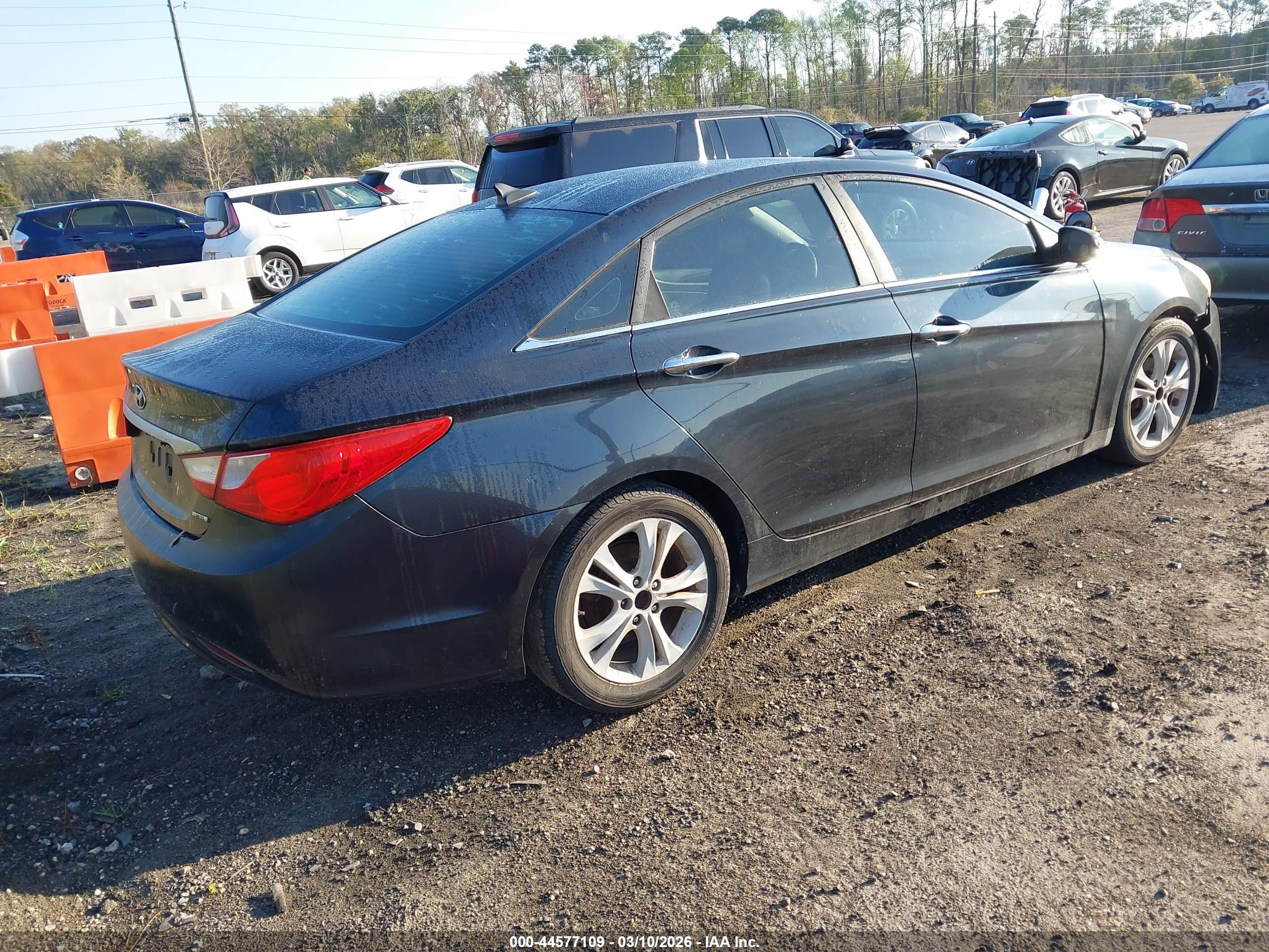 HYUNDAI SONATA image 4