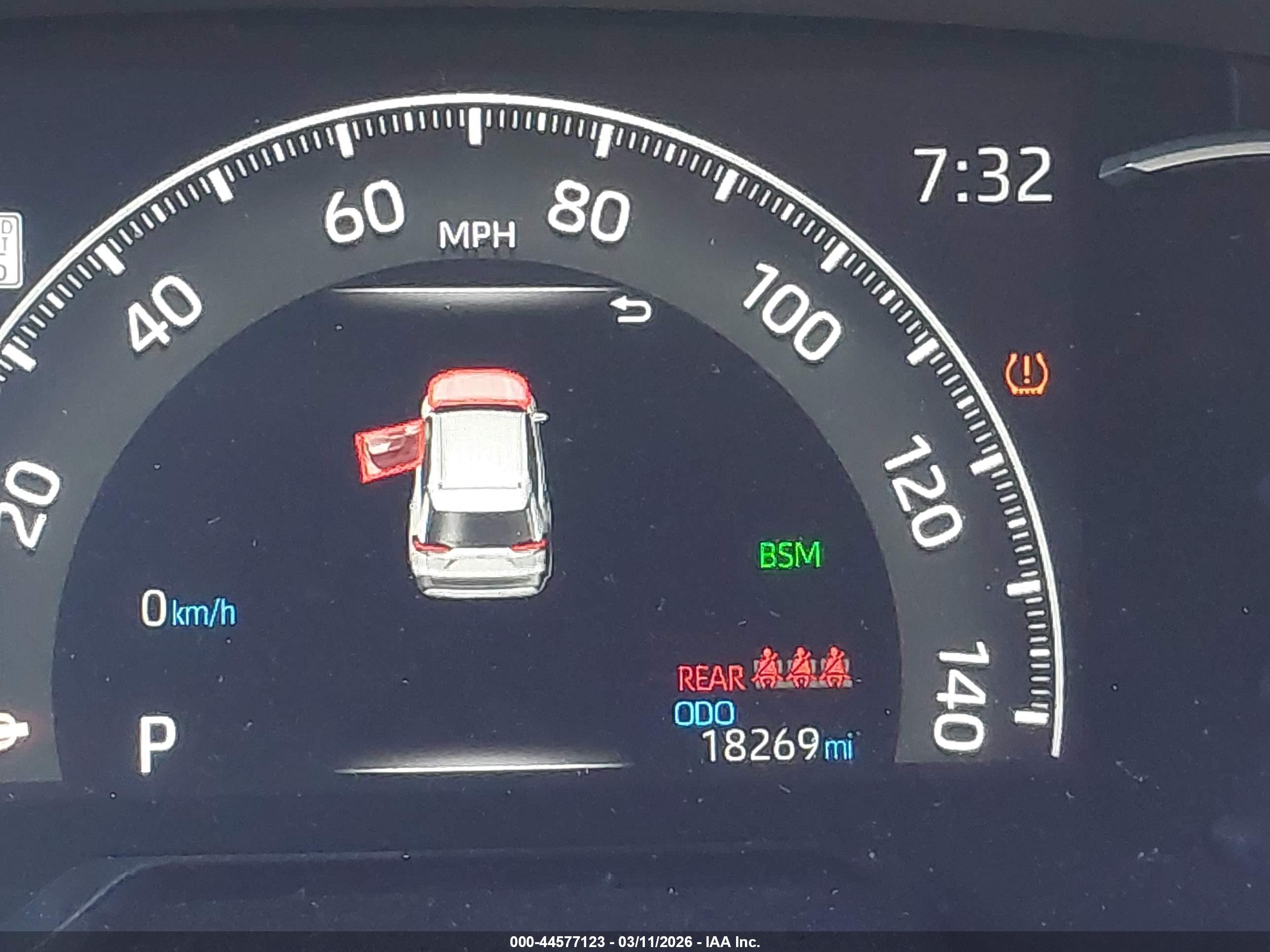TOYOTA RAV4 image 7