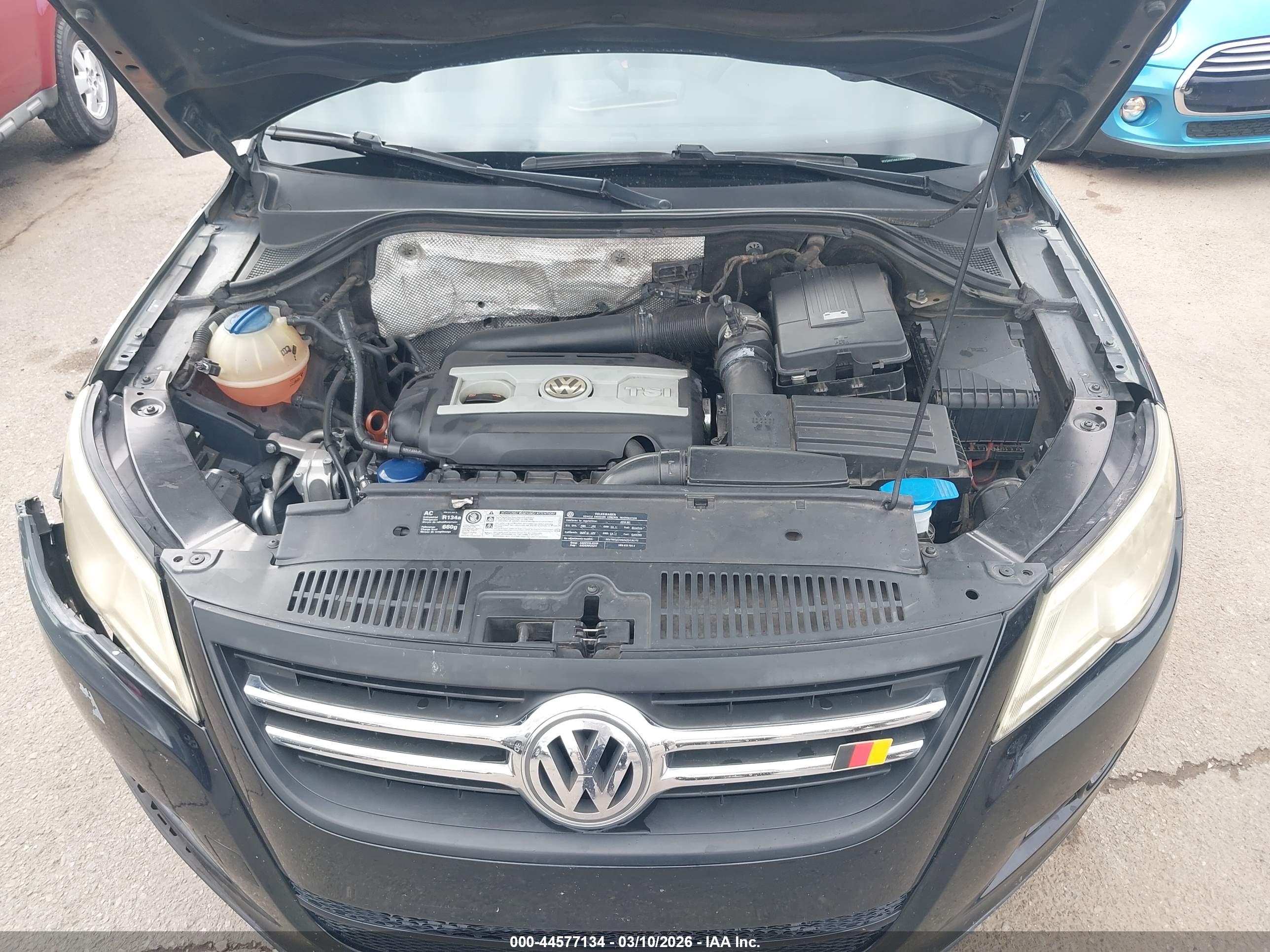 VOLKSWAGEN TIGUAN image 10