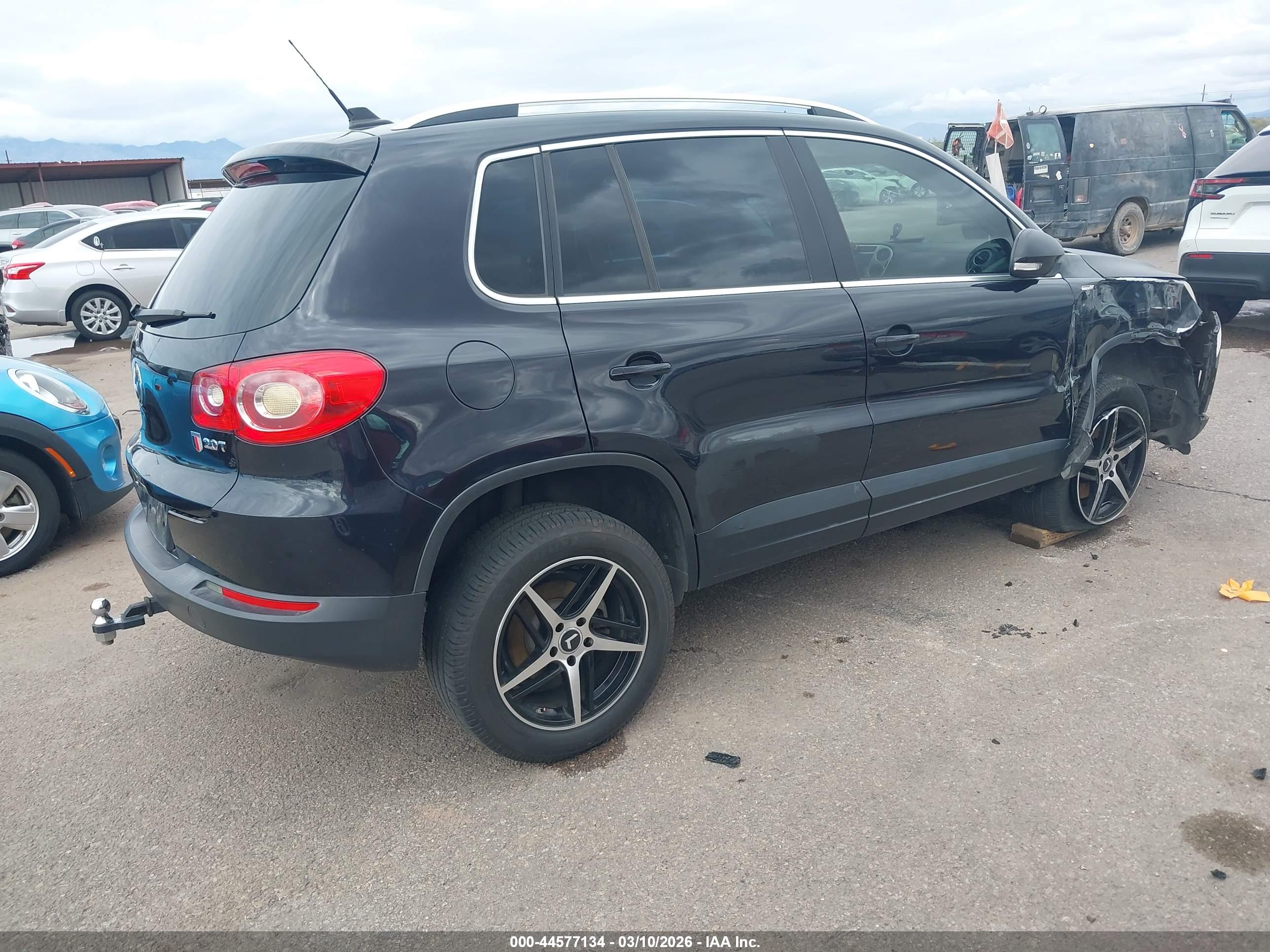 VOLKSWAGEN TIGUAN image 4
