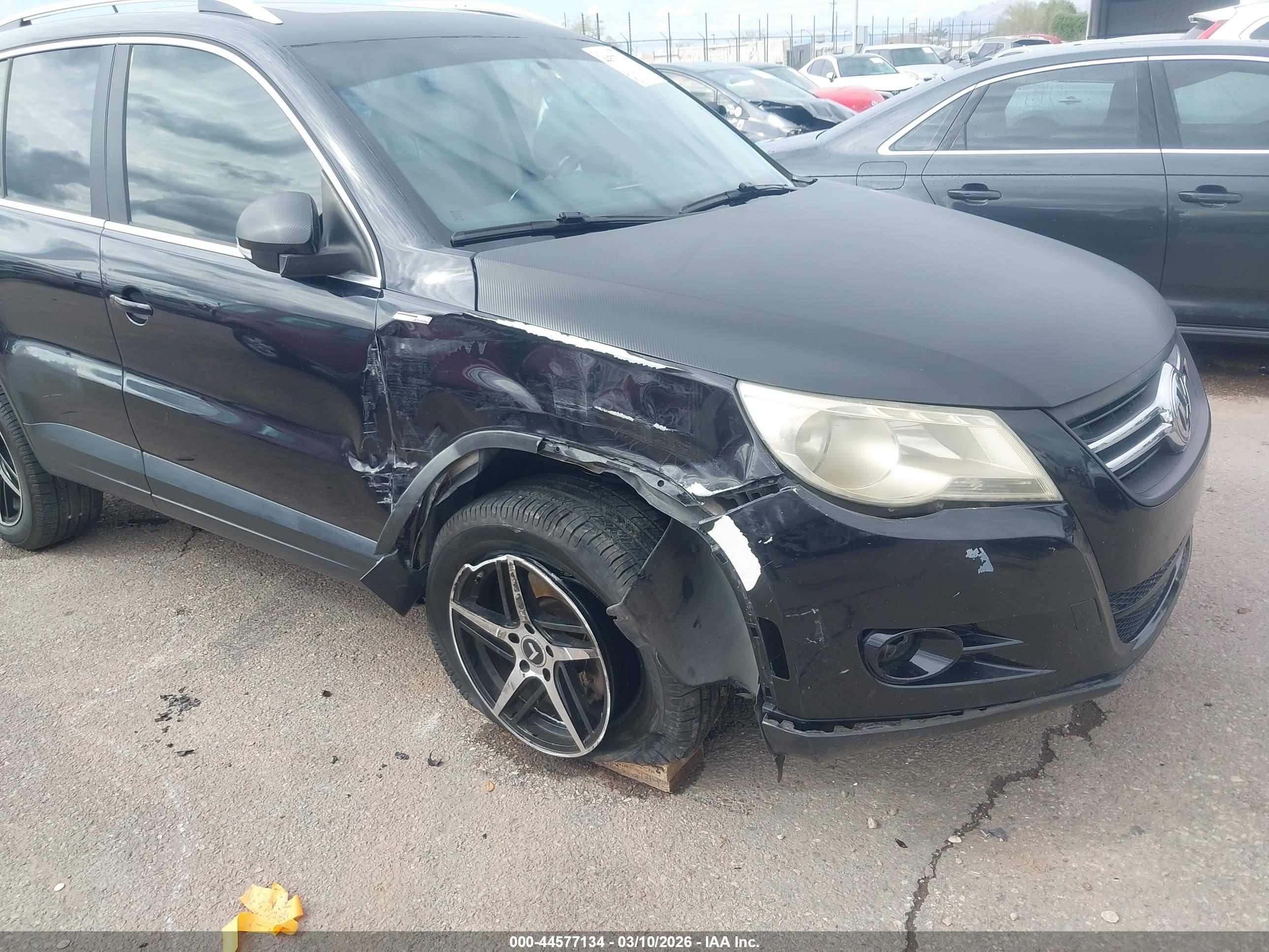 VOLKSWAGEN TIGUAN image 6