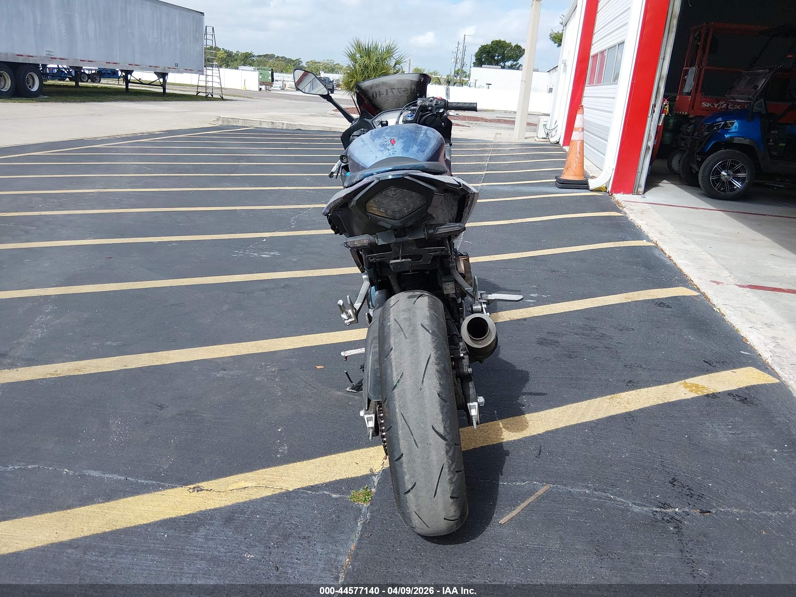 HONDA CBR500 image 6
