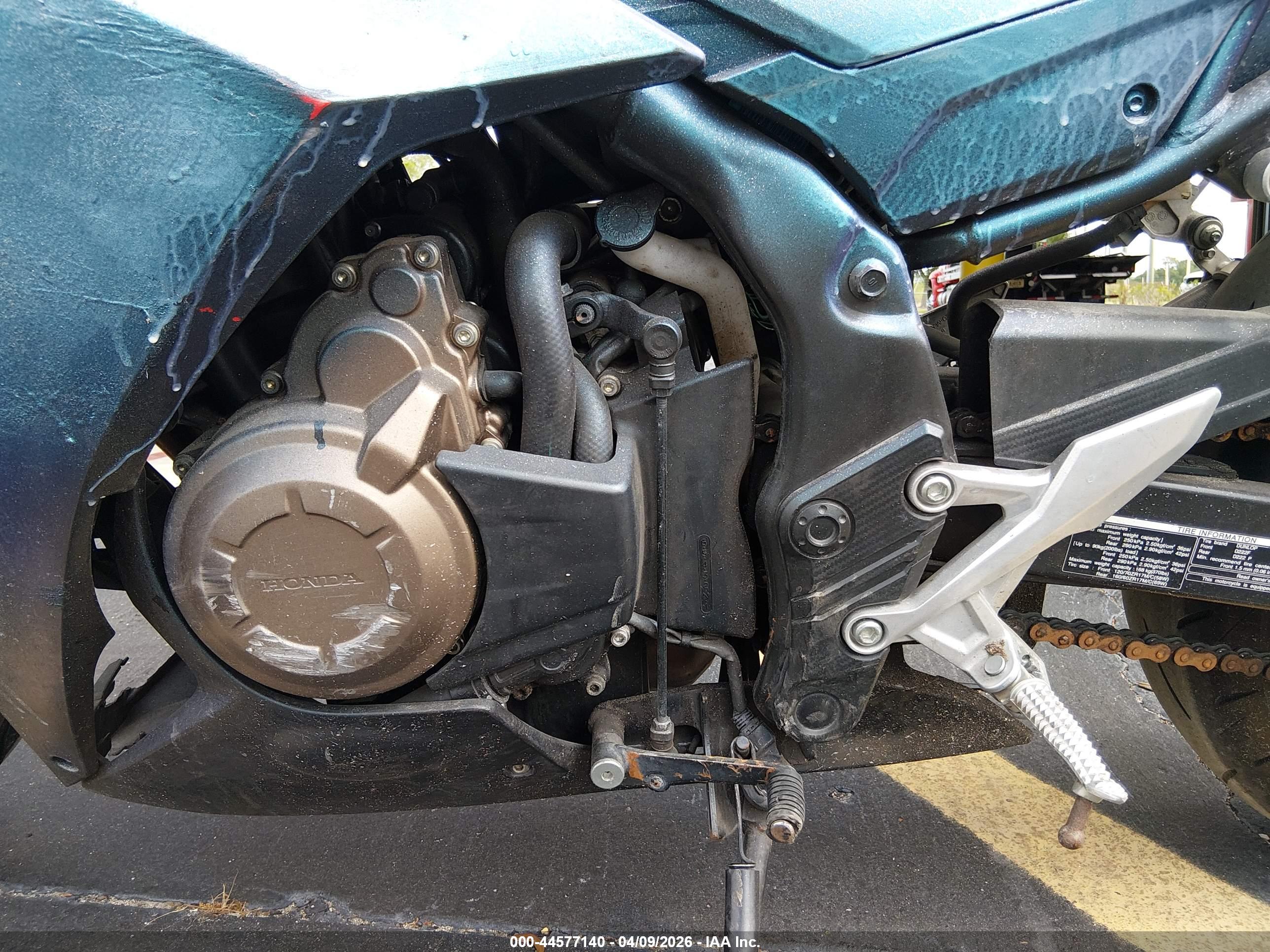 HONDA CBR500 image 9