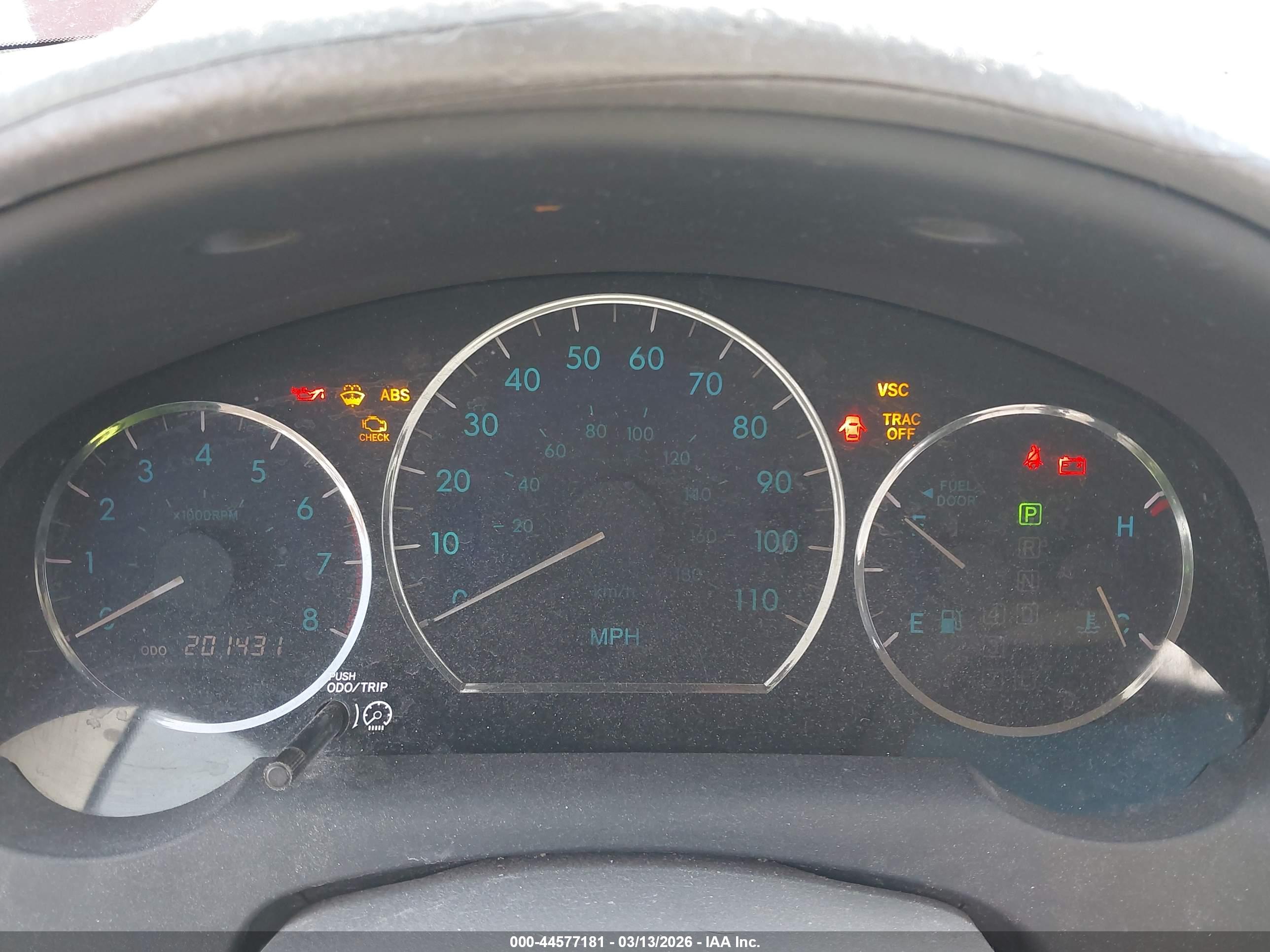 TOYOTA SIENNA image 7