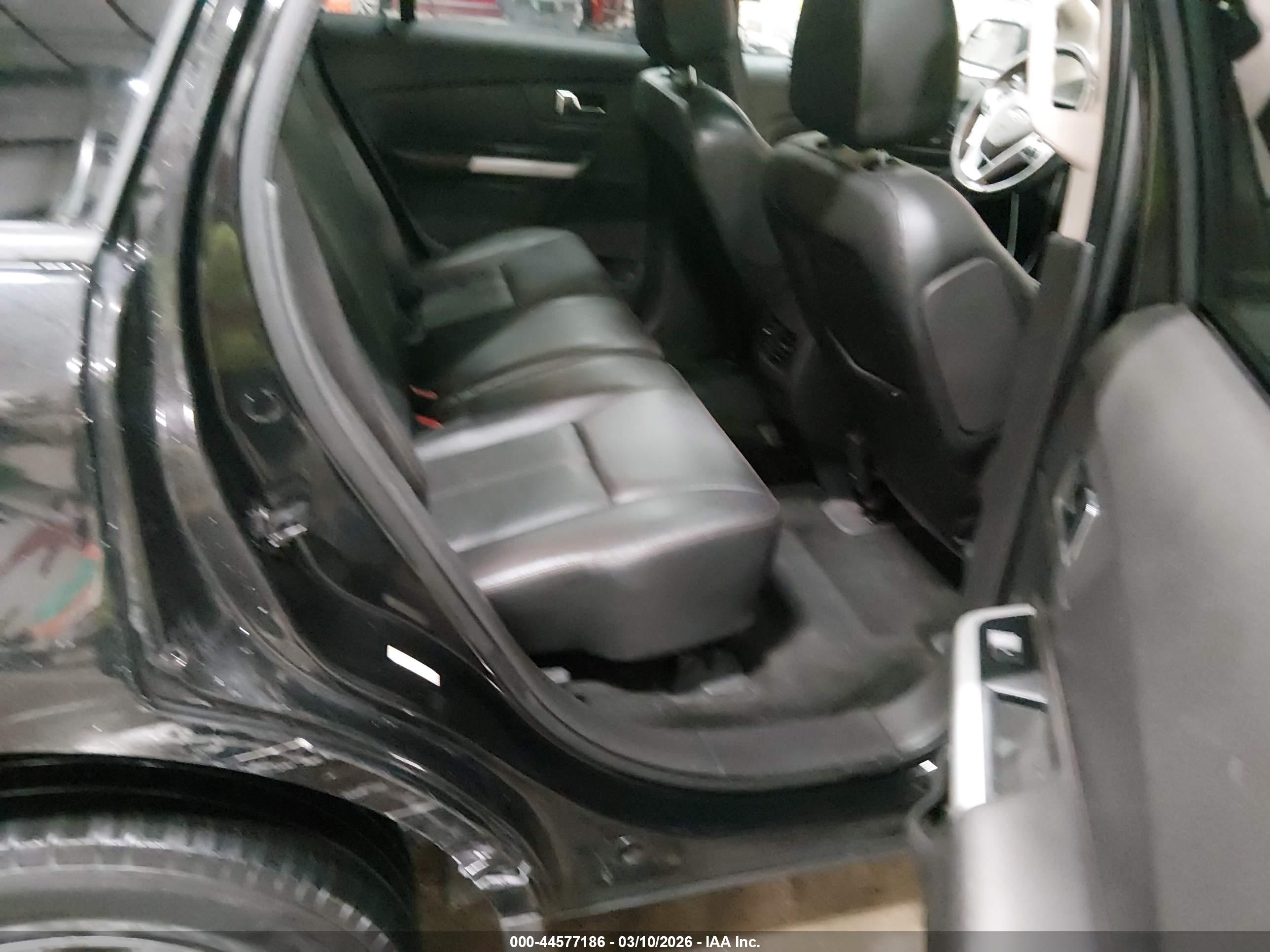 FORD EDGE image 8