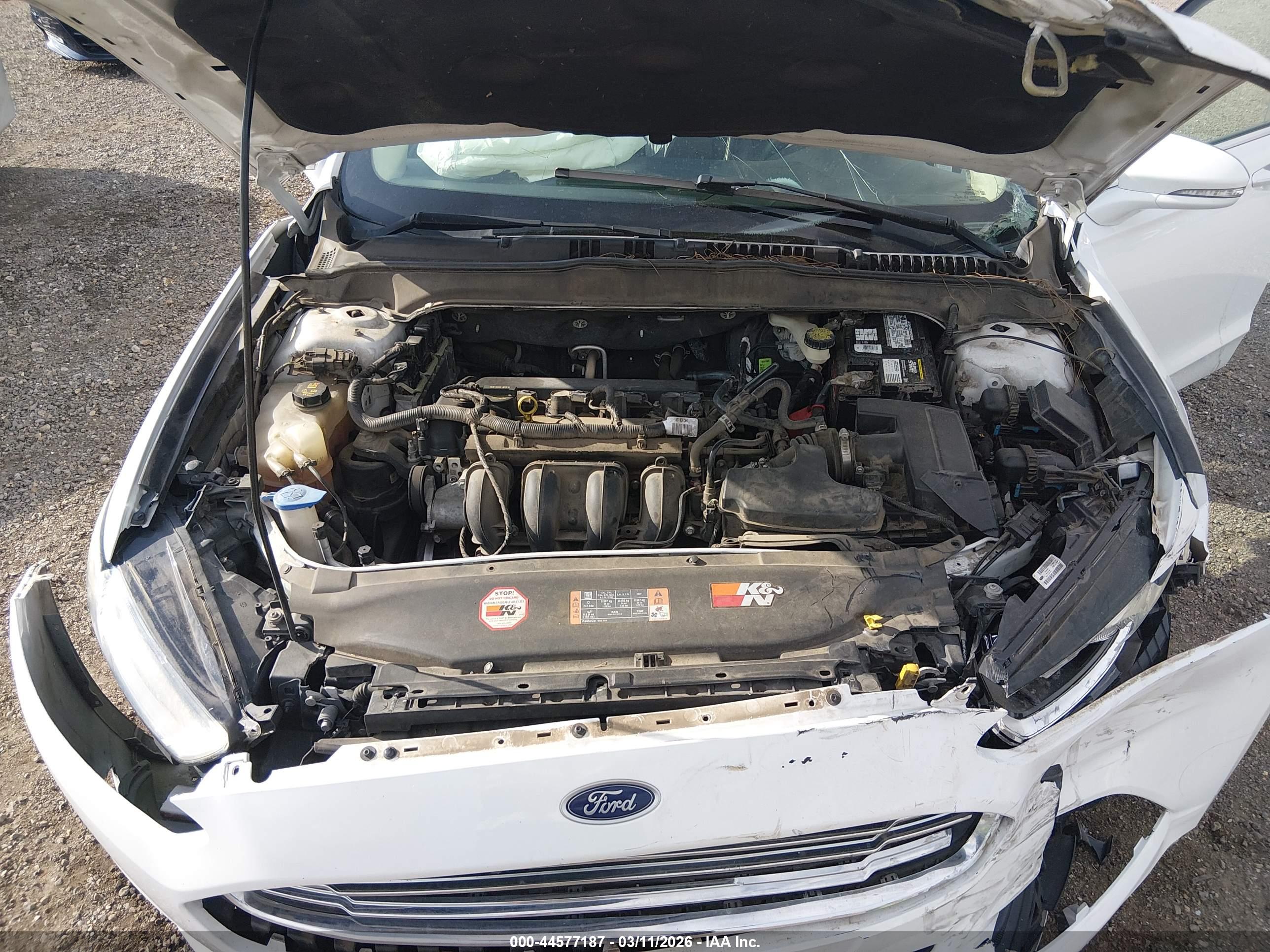FORD FUSION image 10