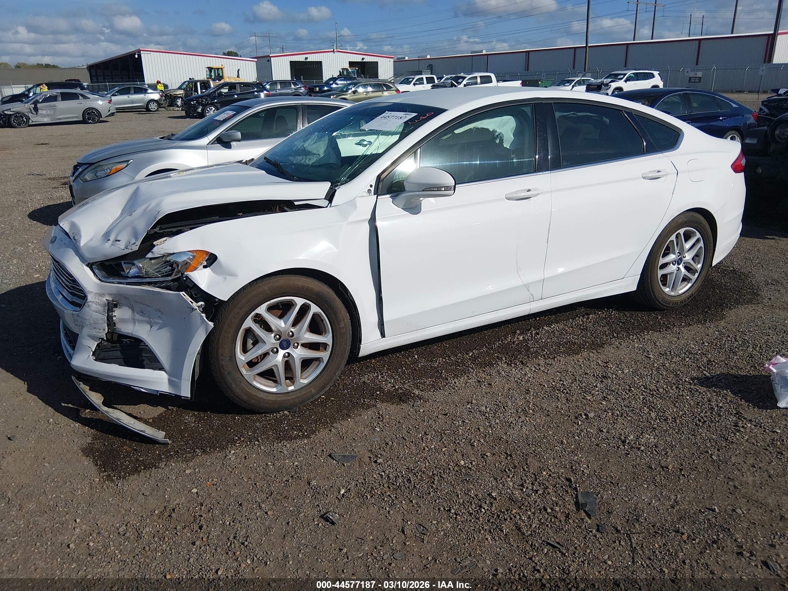 FORD FUSION image 2