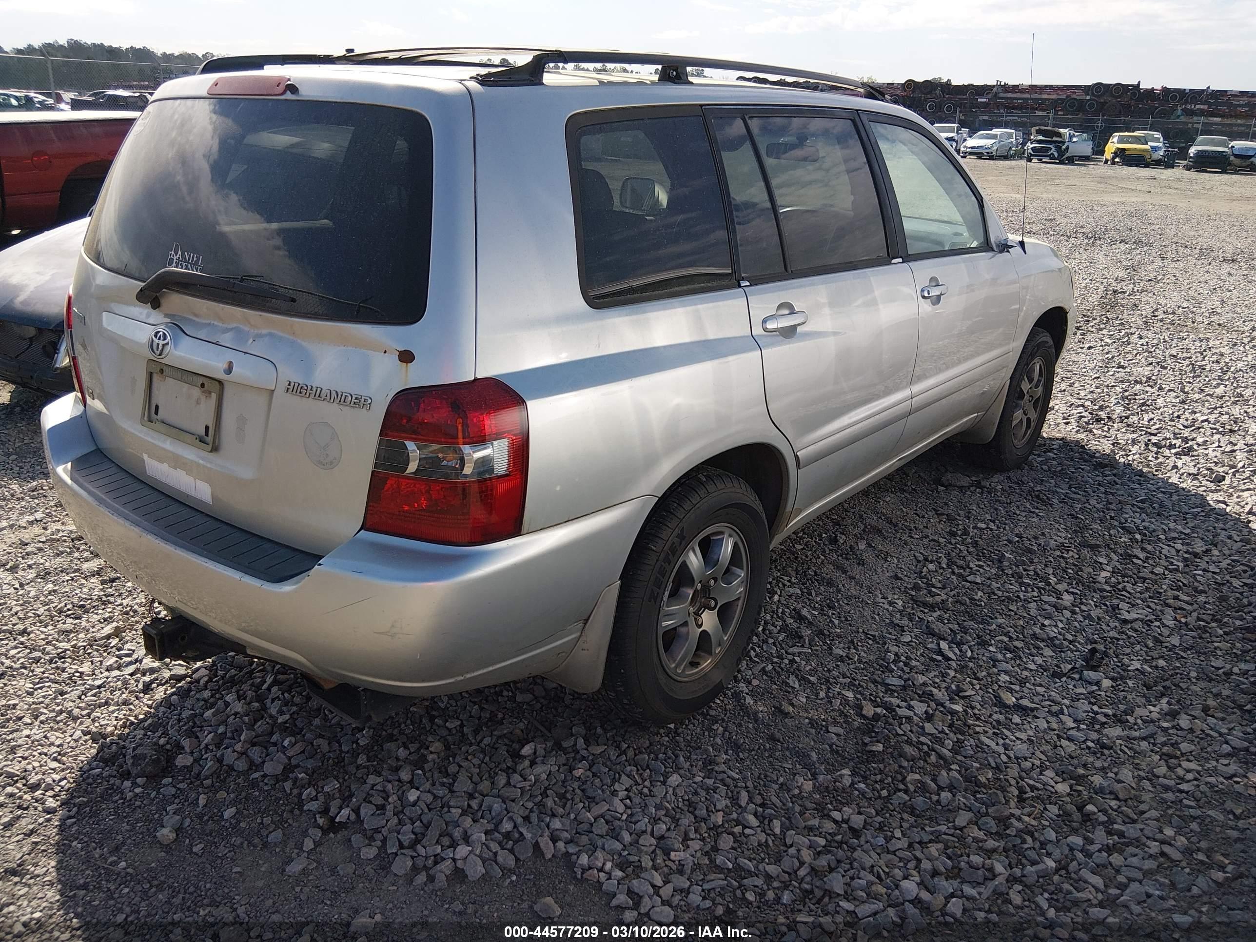 TOYOTA HIGHLANDER image 4