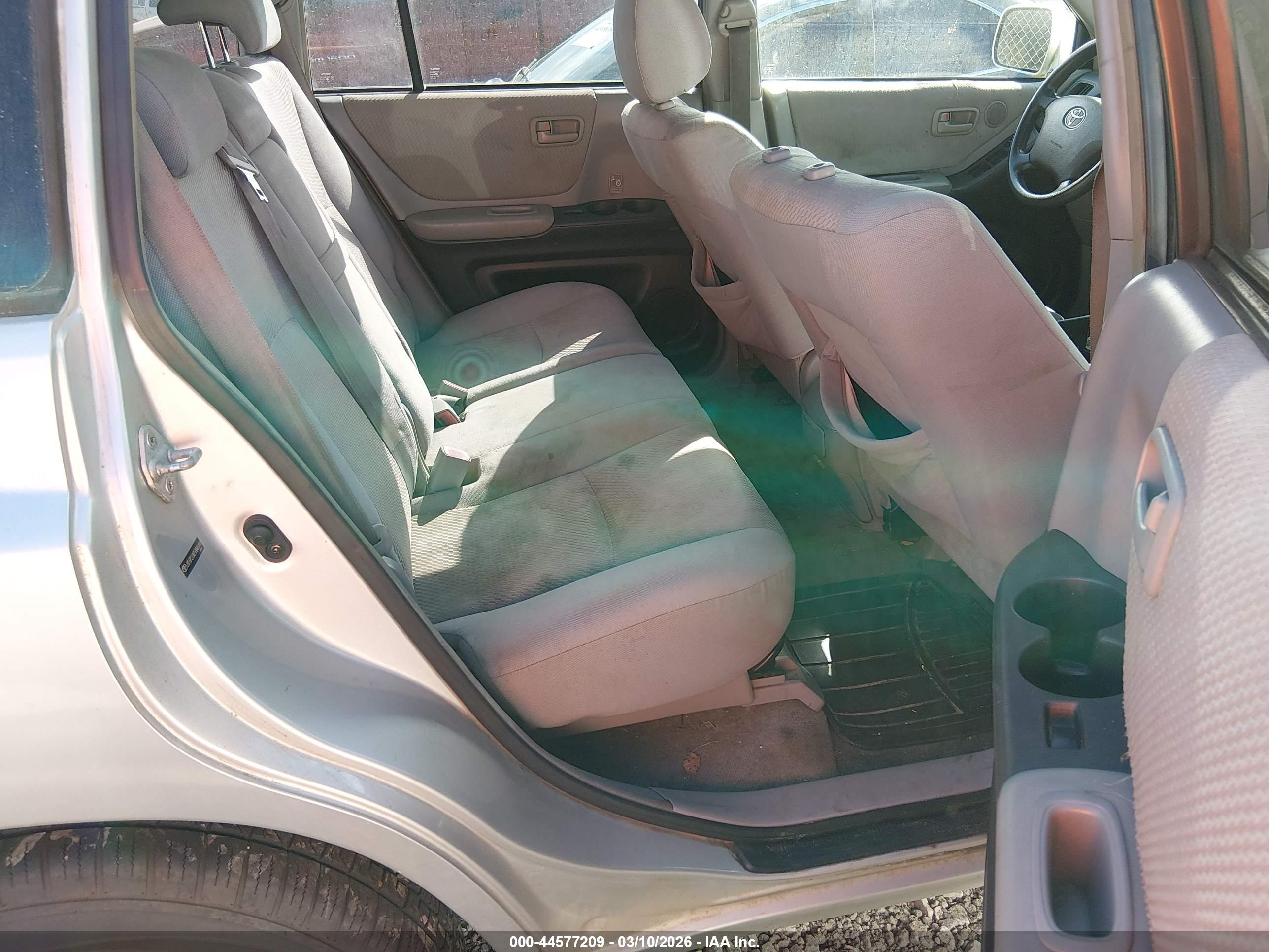 TOYOTA HIGHLANDER image 8