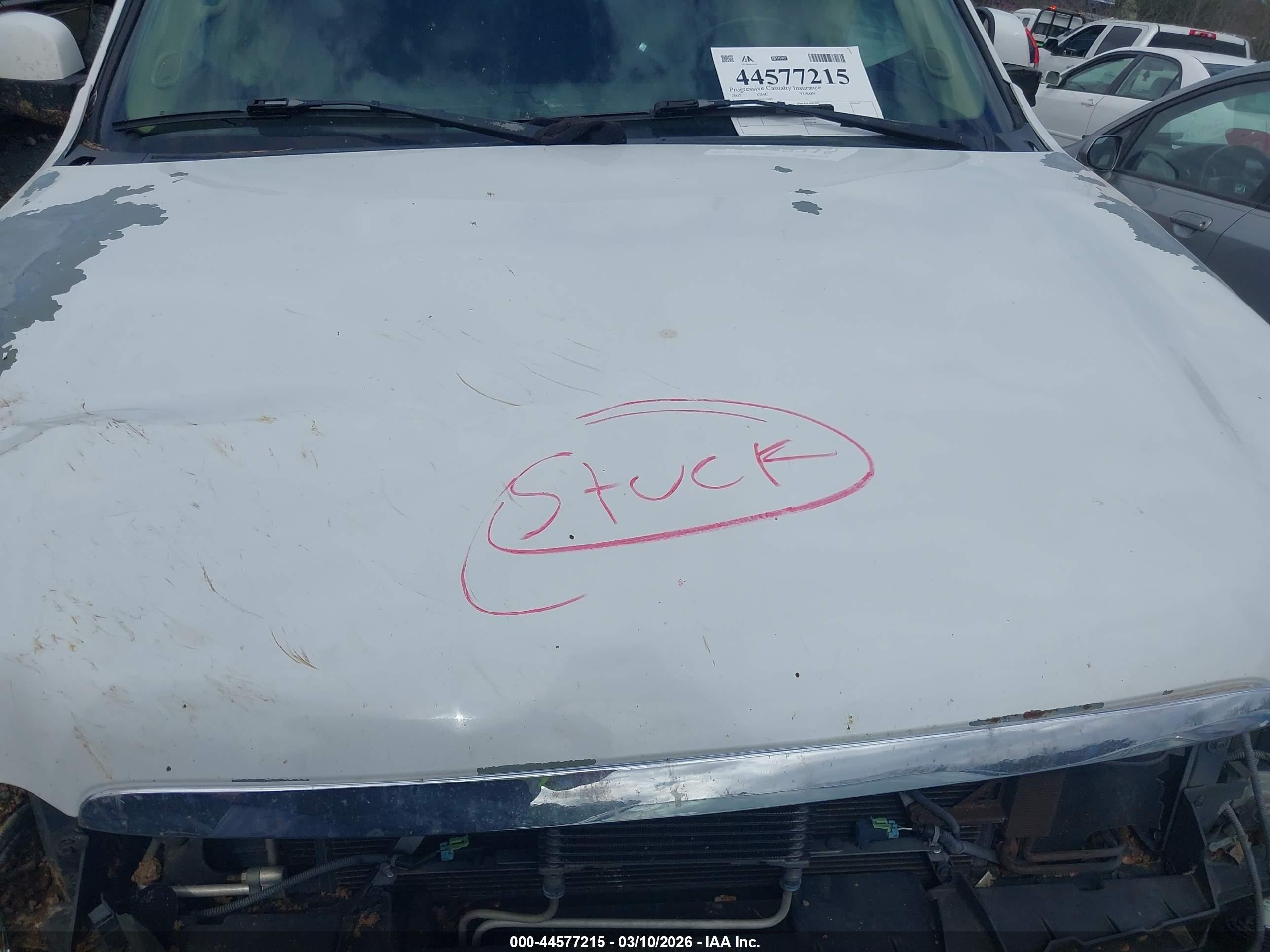 GMC YUKON image 10