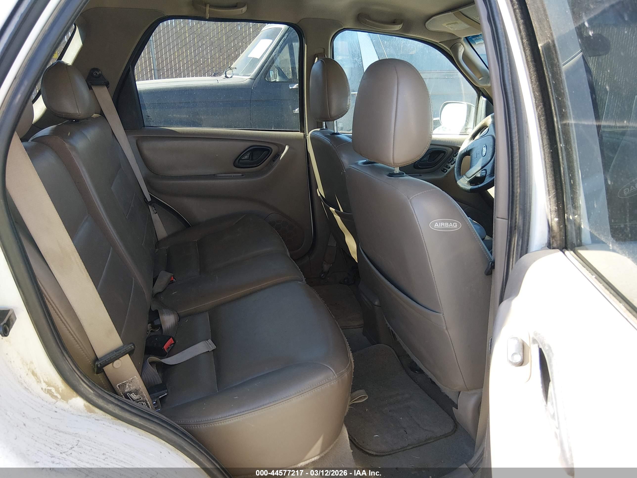 FORD ESCAPE image 8
