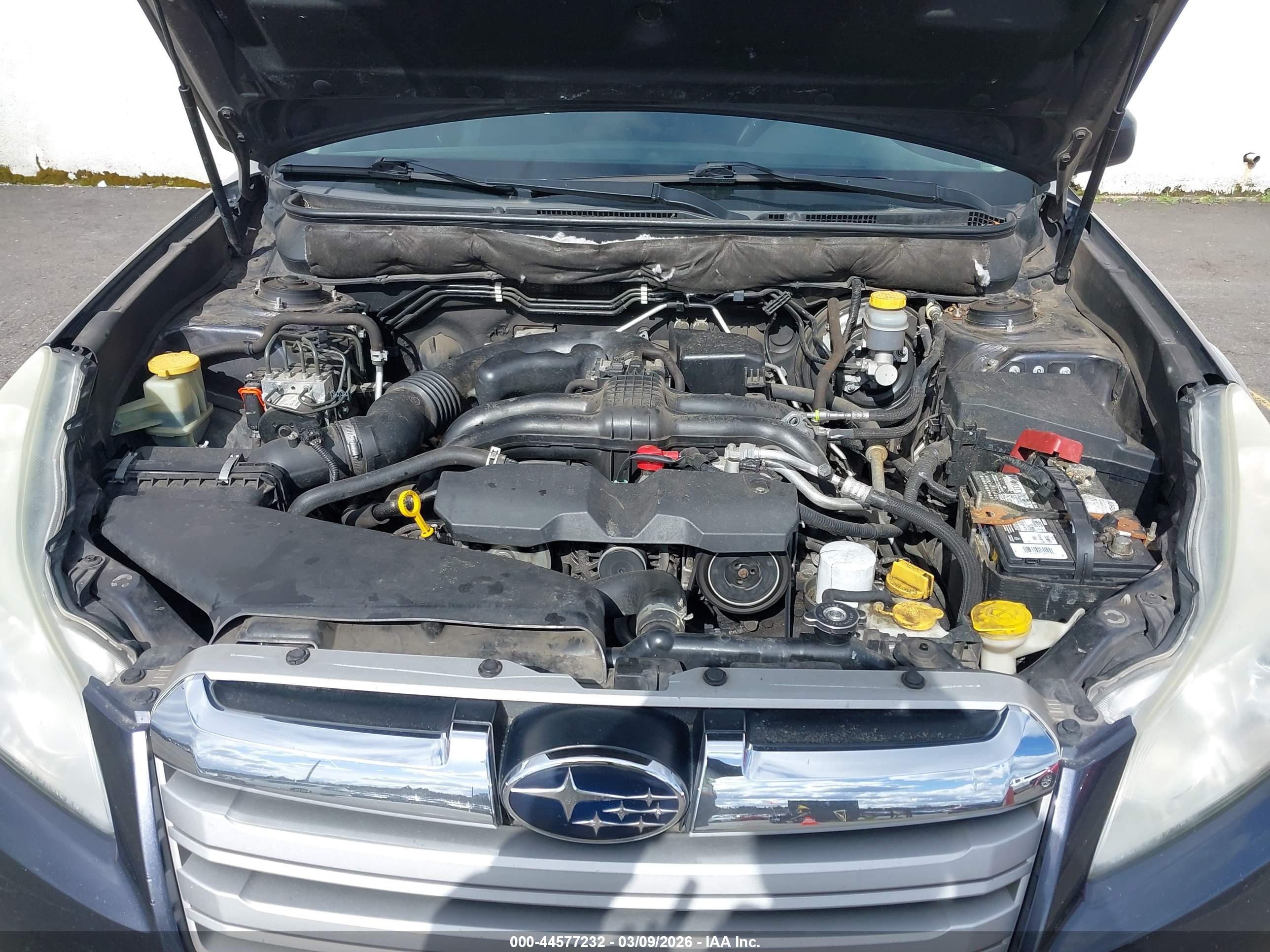 SUBARU OUTBACK image 10