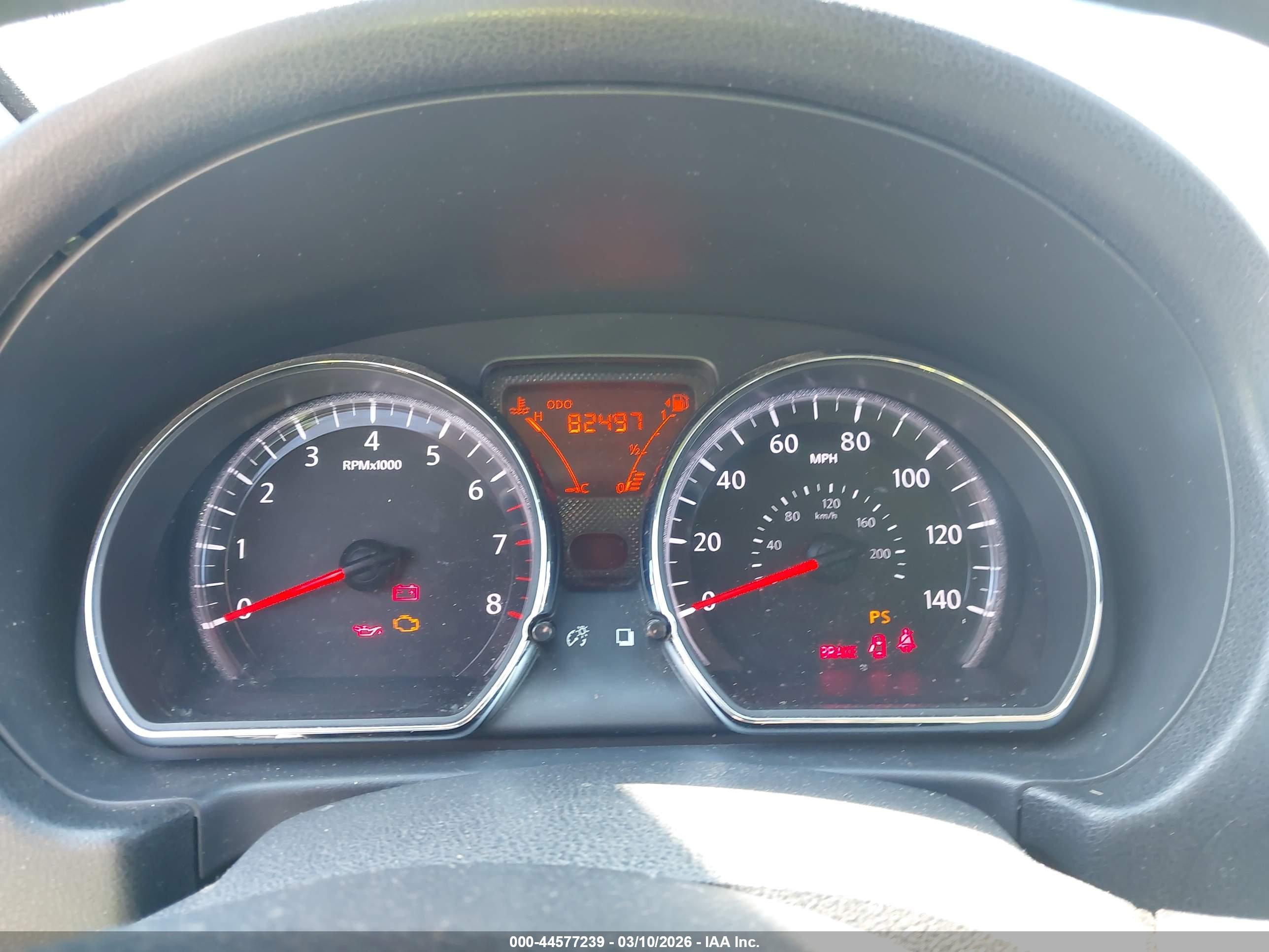 NISSAN VERSA image 7