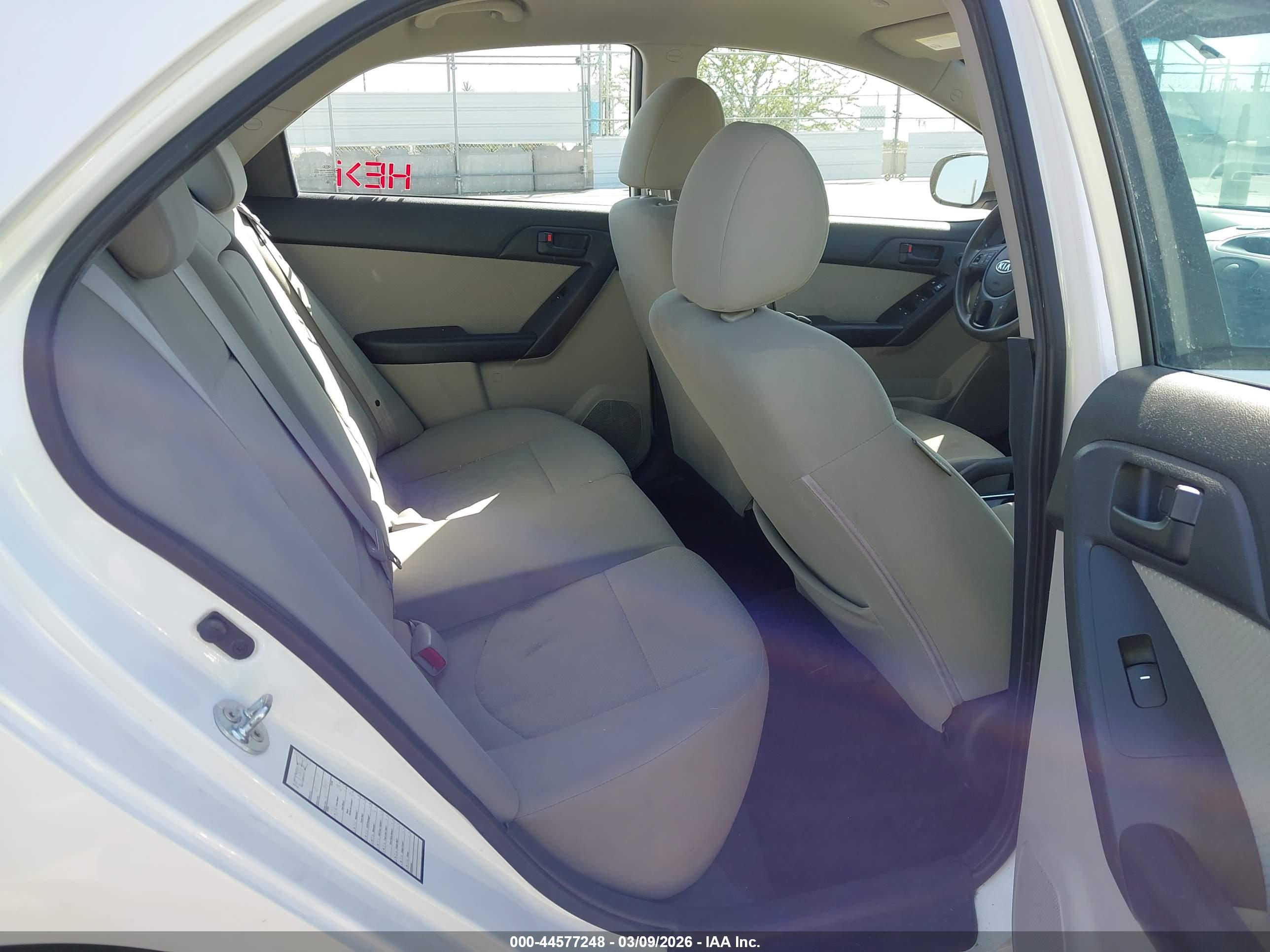KIA FORTE image 8