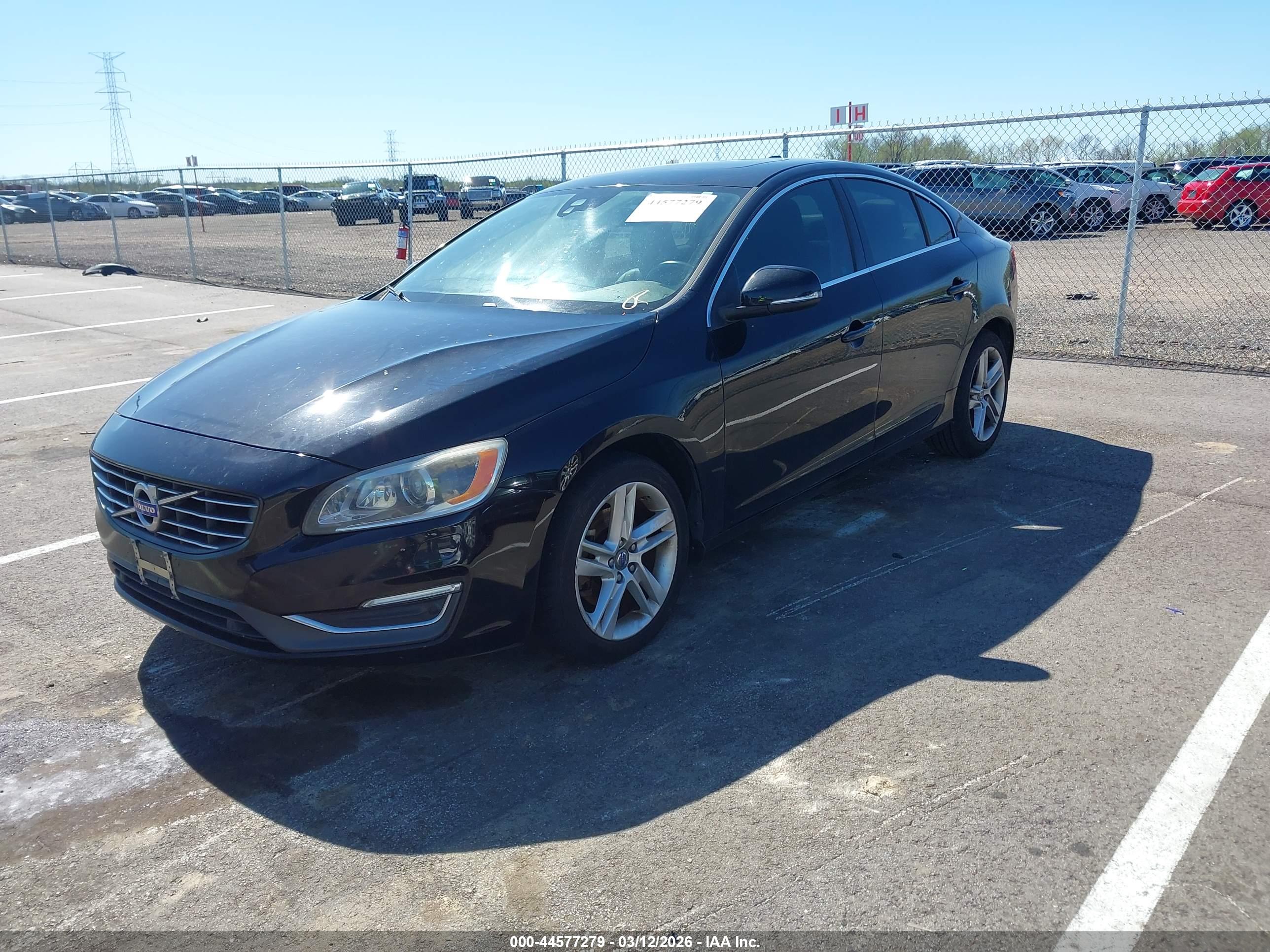 VOLVO S60 image 2