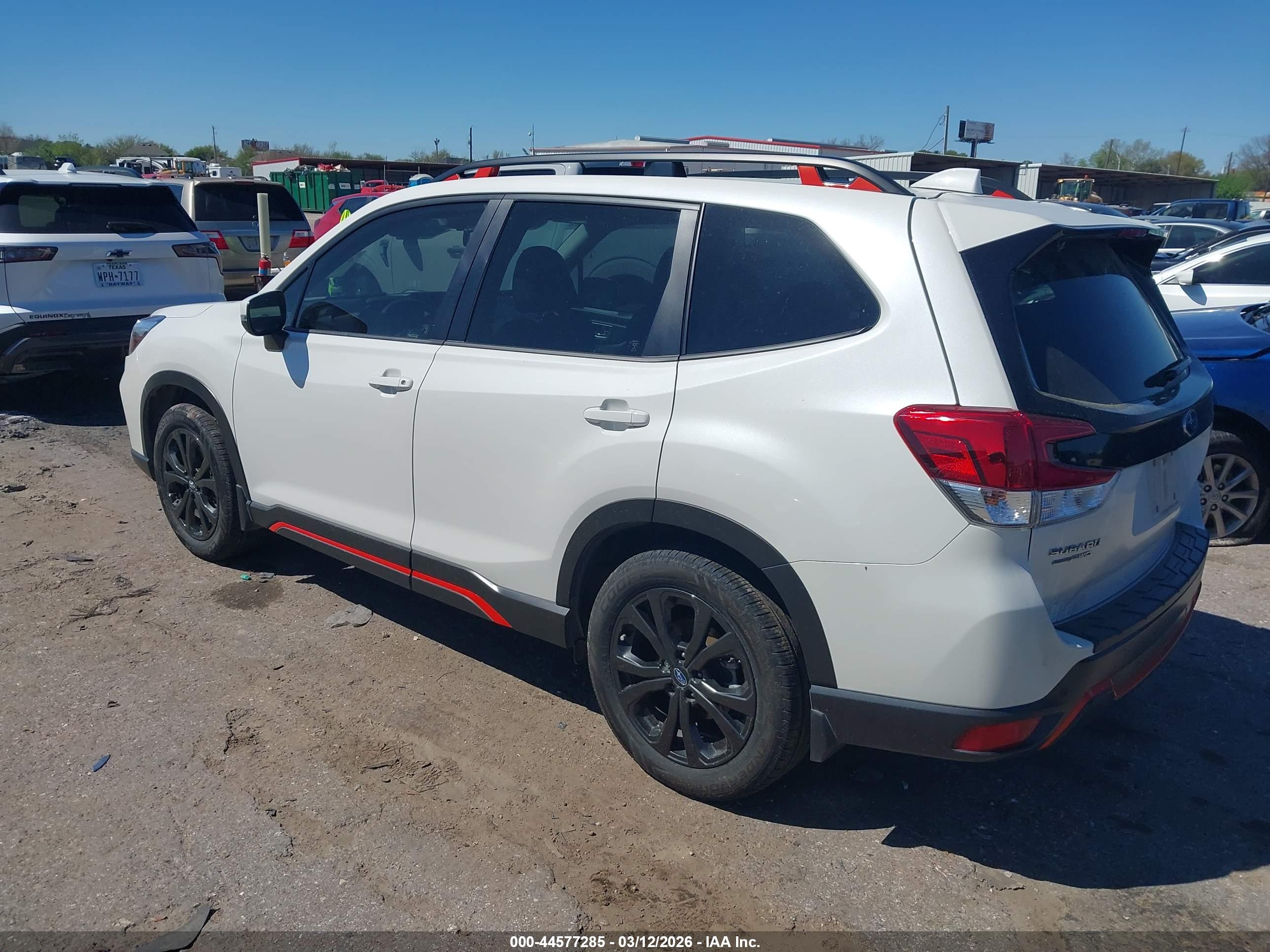 SUBARU FORESTER image 3