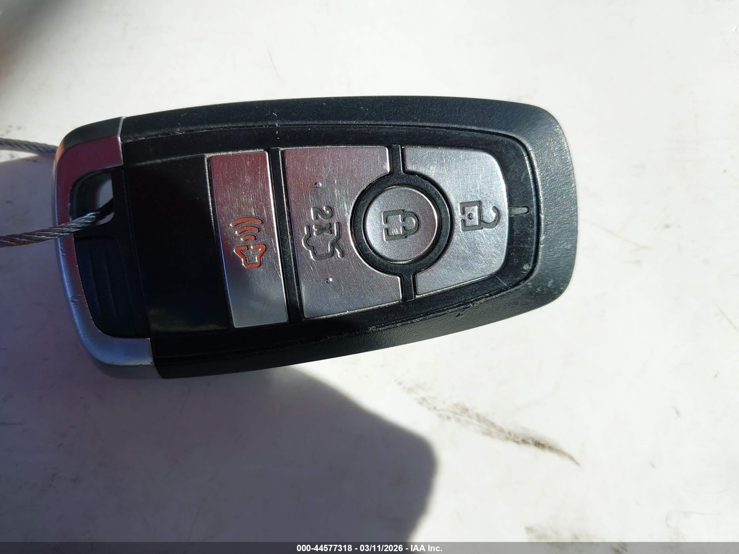 FORD FUSION image 11